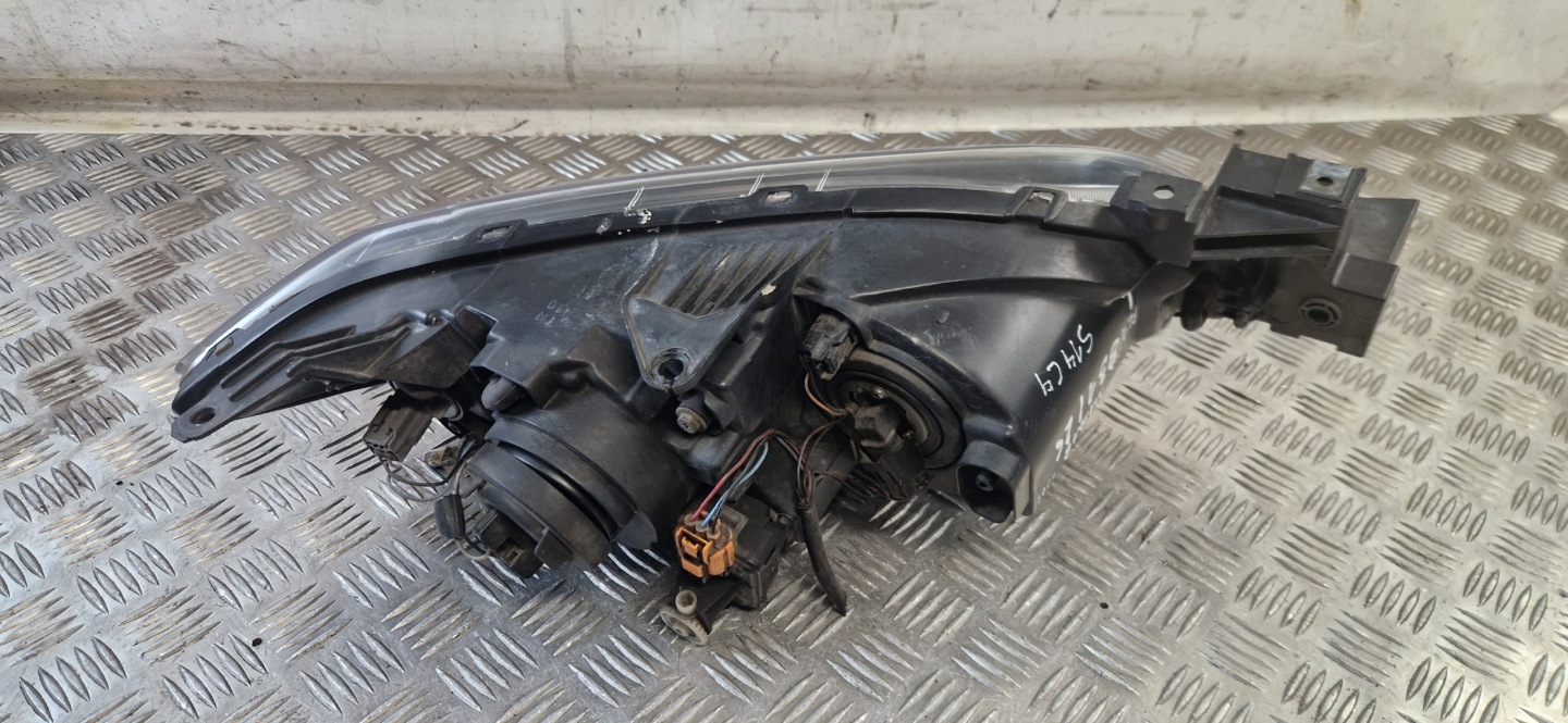 light left front MAZDA 3 2005r