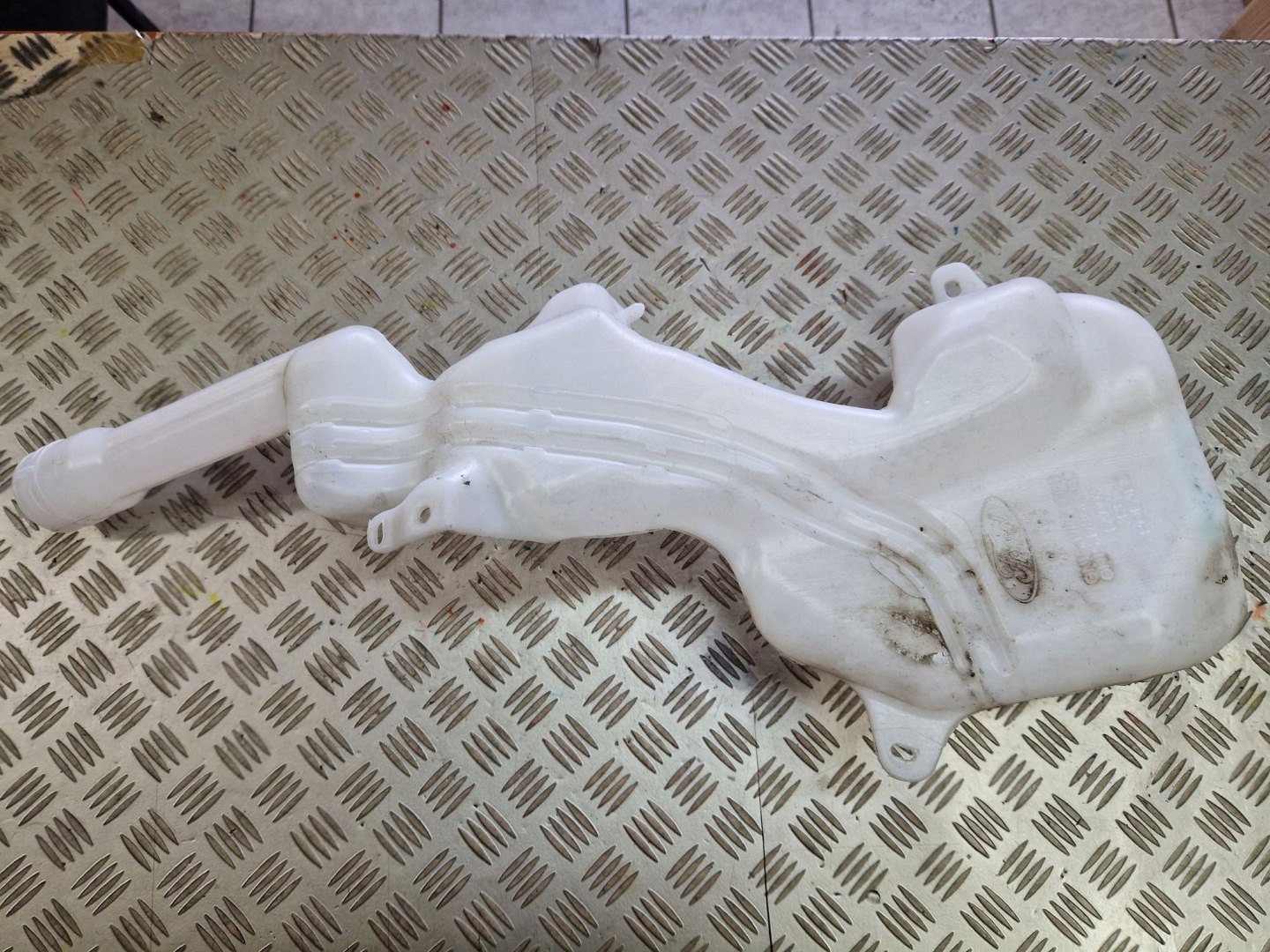 washer fluid tank FORD ECOSPORT II LIFT MK2 2017R->