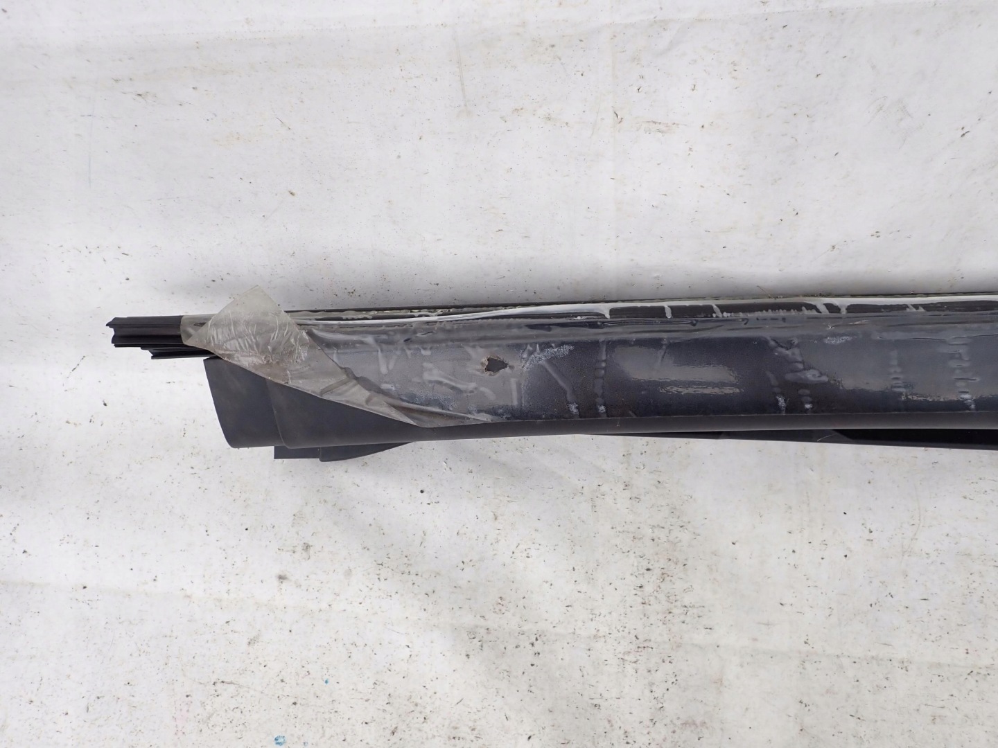 VOLVO XC90 and 02- moulding threshold left threshold left
