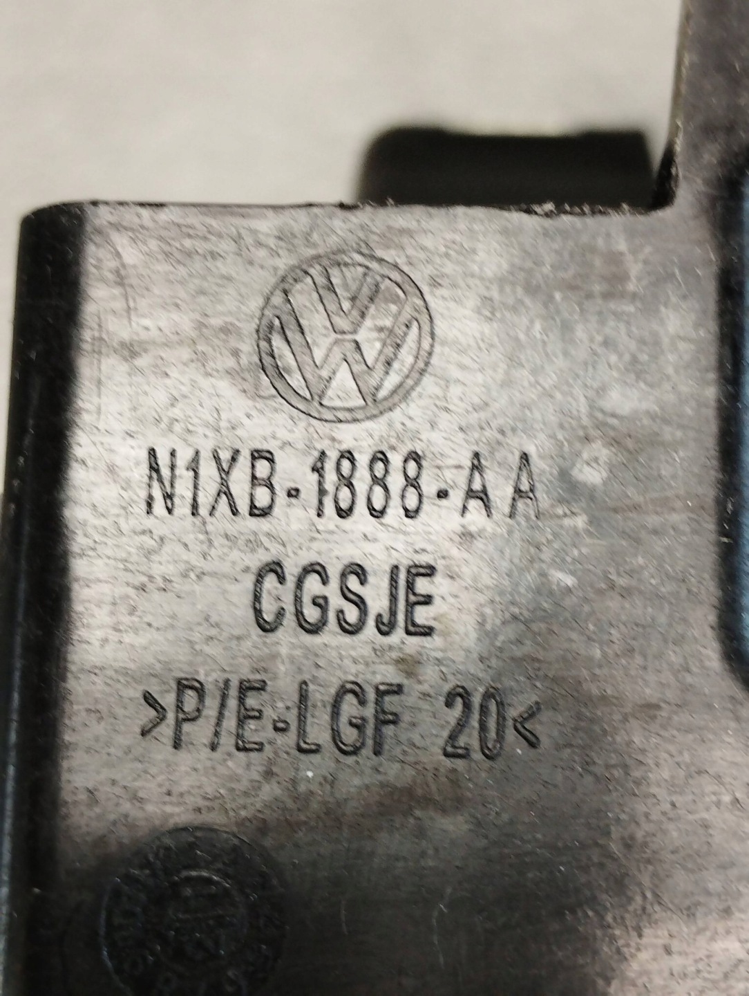 Volkswagen Amarok II holder bracket N1XB1888AA