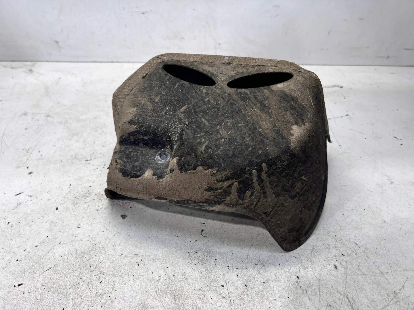 Blende Abdeckung TERMICZNA KOMPRESORA AUDI Q7 4M 4M0616105E