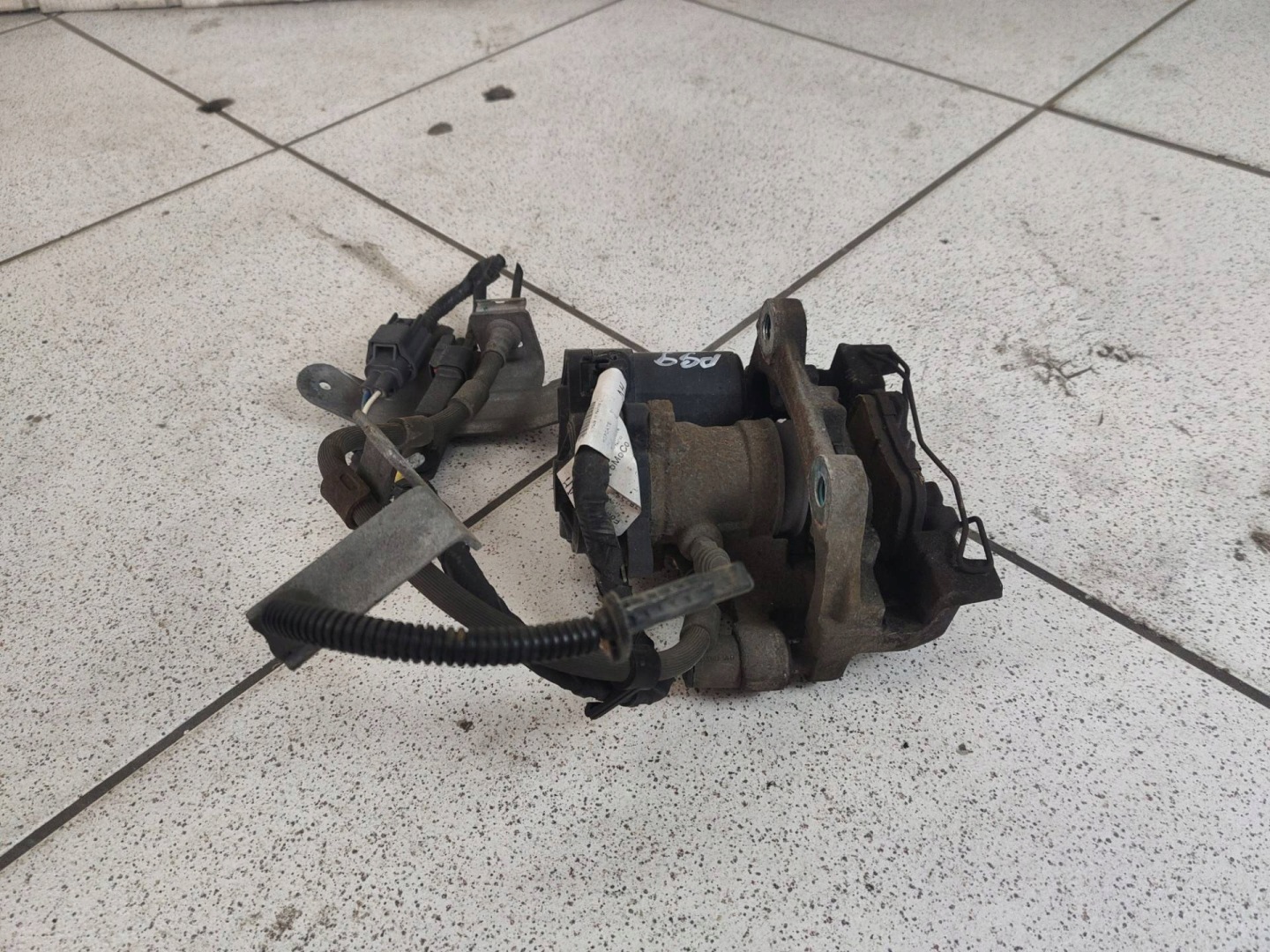 caliper brake rear part right side Ford Fusion USA 2 2016