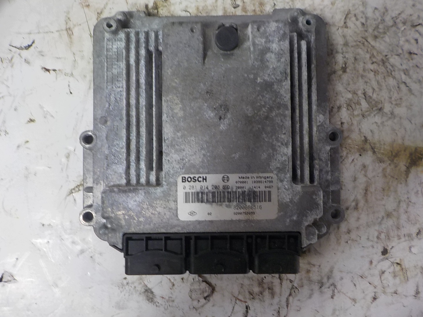 RENAULT TRAFIC II computer control unit 0281014208 8200666516