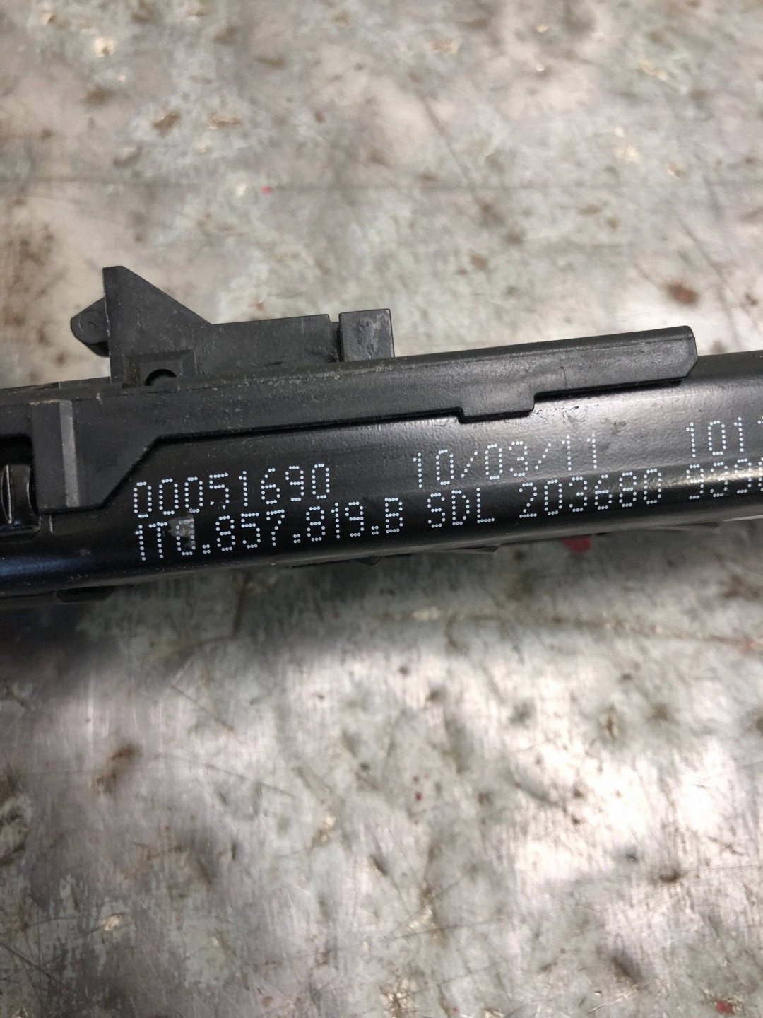 REGULACJA supports VW GOLF VI KOMBI 1T0857819B