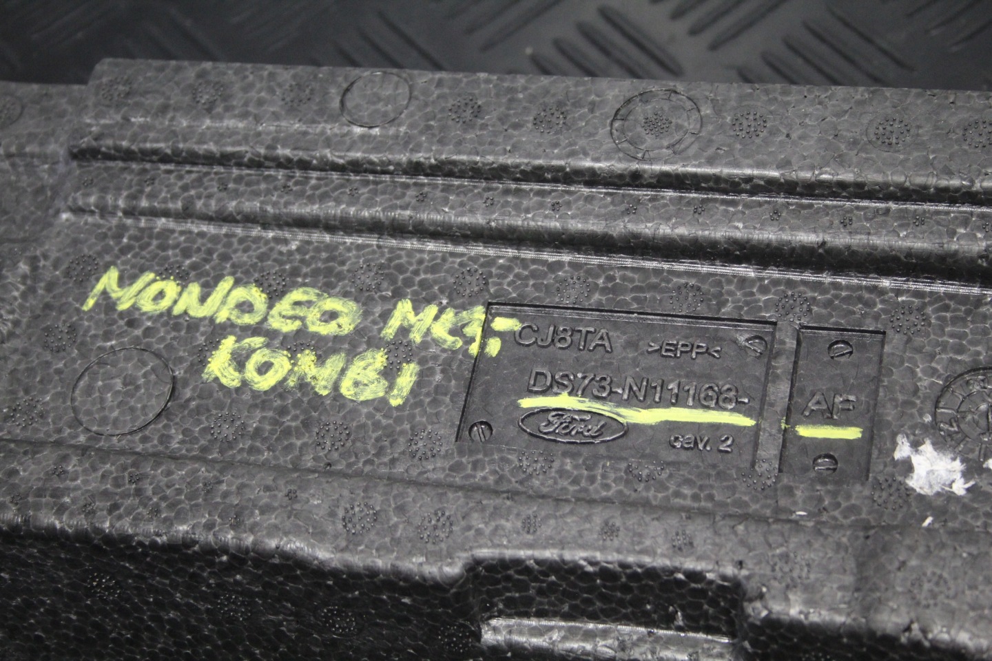 polystirene boot FORD MONDEO MK5 DS73-N11168-AF