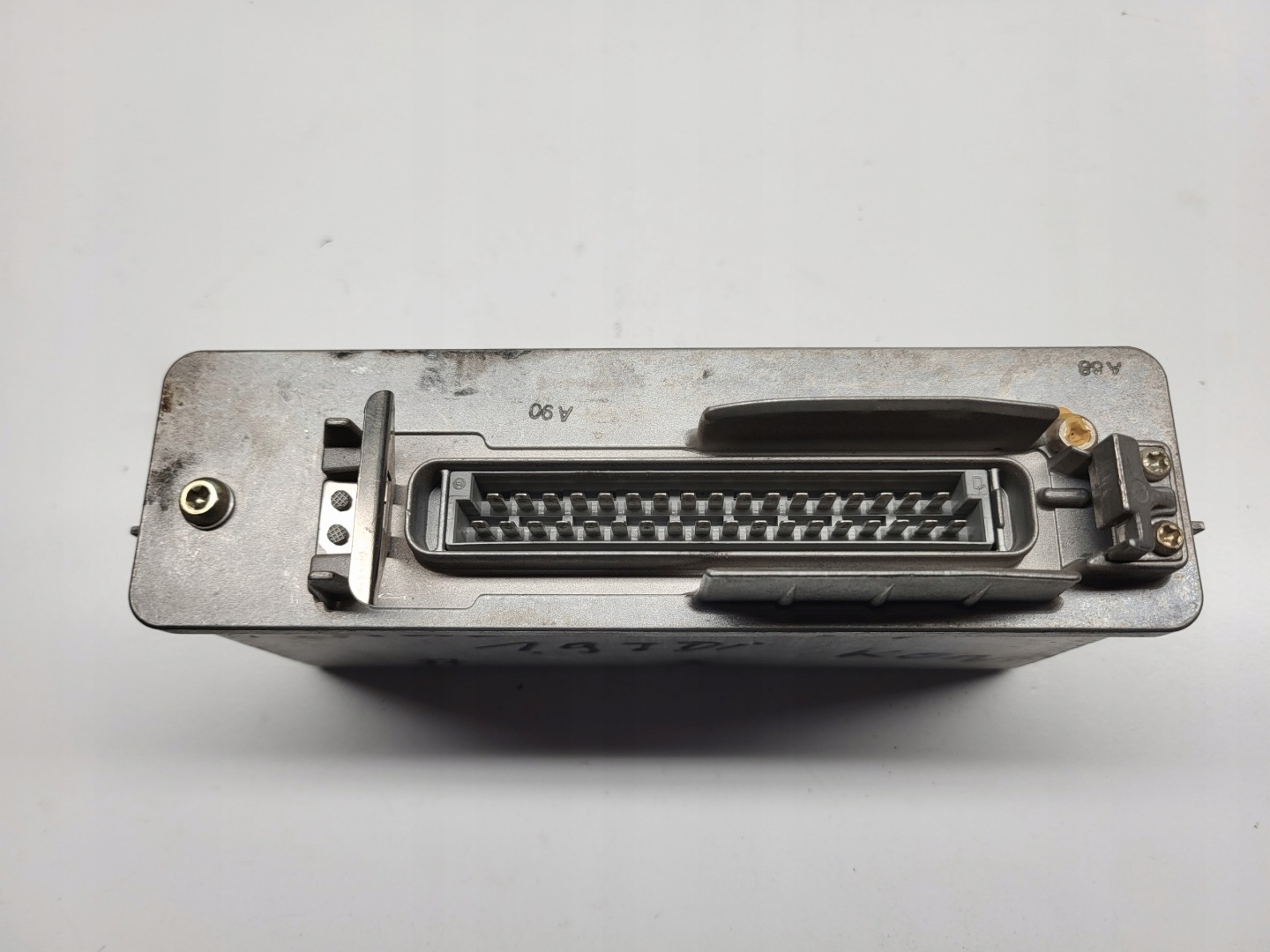 control unit computer of the engine AUDI 80 B4 1.9 TDI 0265100056 4A0907379A