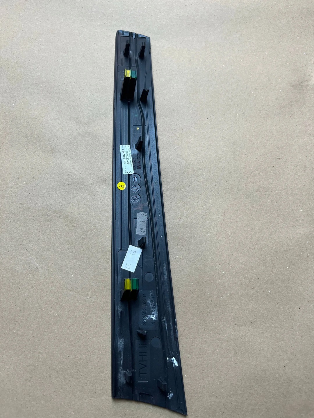 lista DEKOR ajtó bal far fa AUDI A8 D4 OE