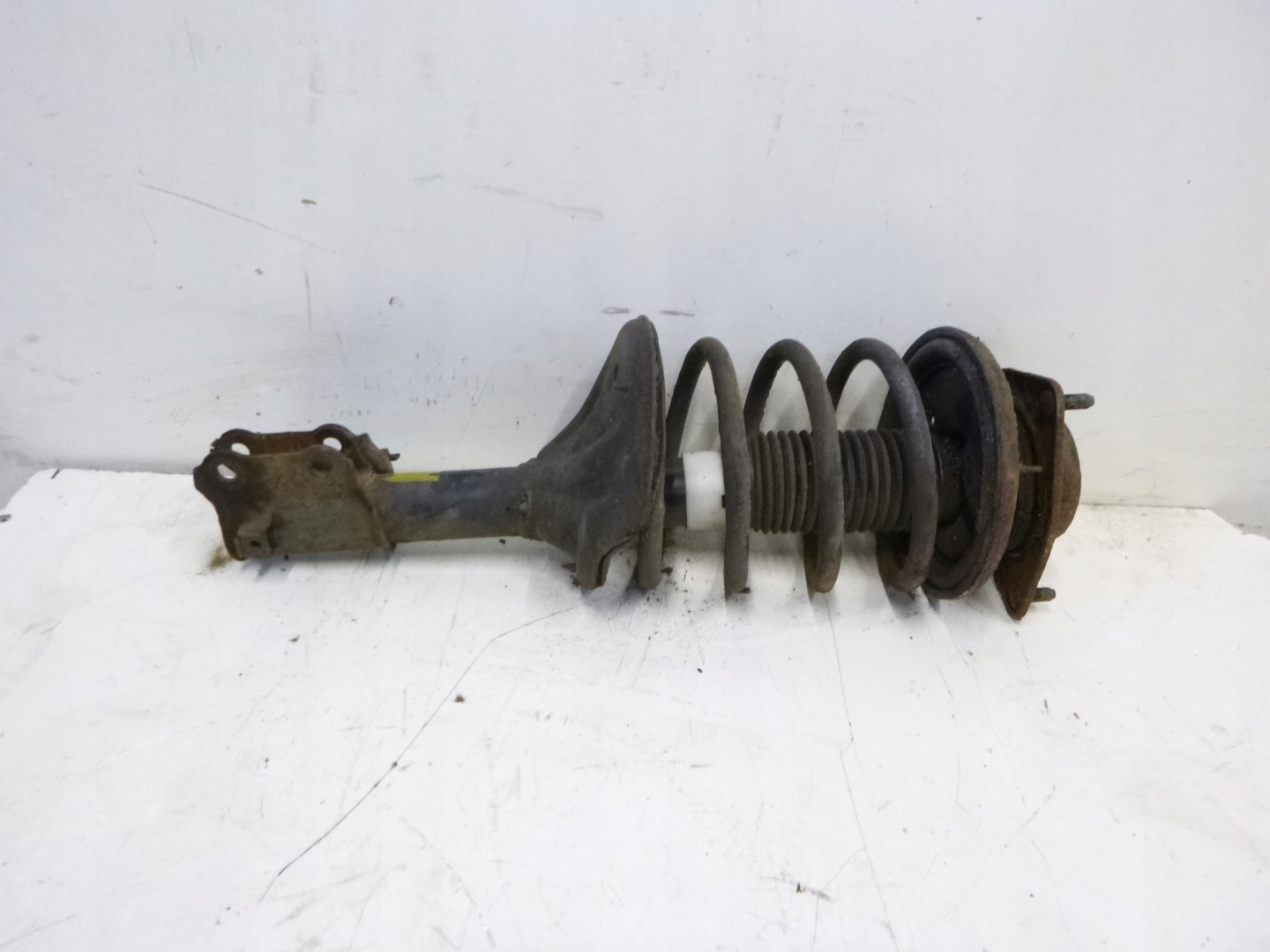 shock absorber front Hyundai Coupe and Tiburon 2.0 00r.