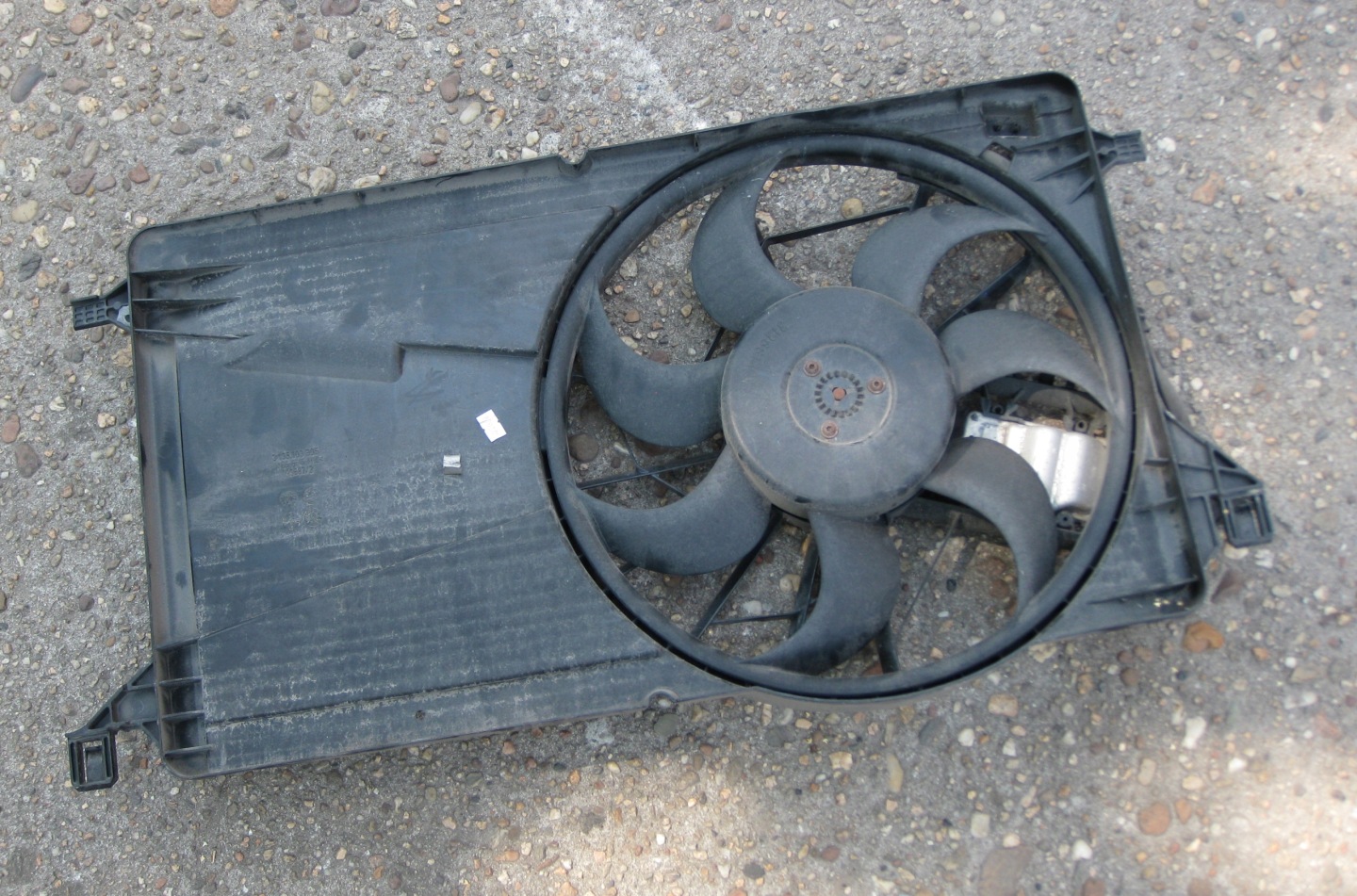 FORD FOCUS II MK2 ventilátor chladiče 3M5H-8C607-RG