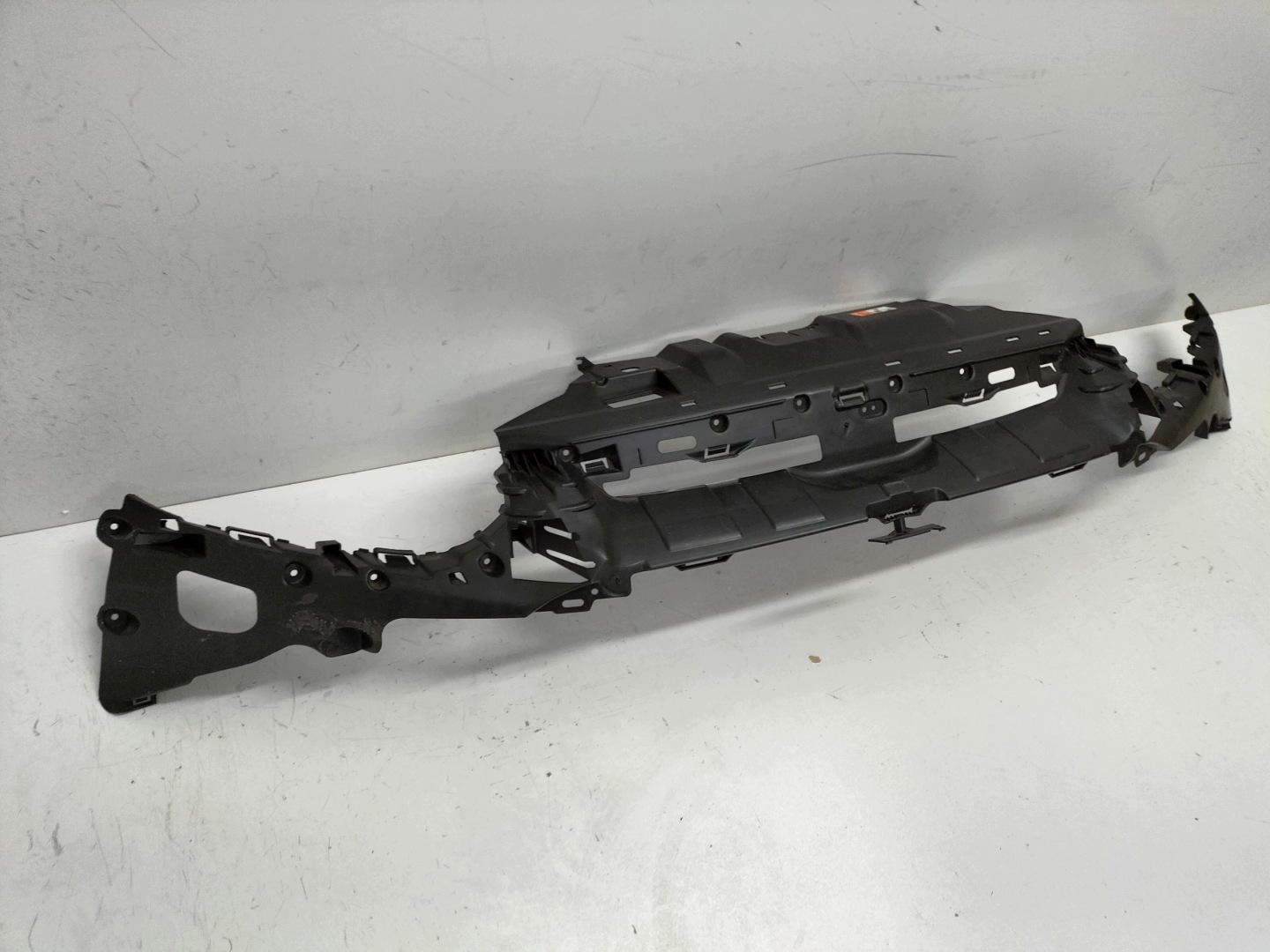 příčka držák nárazníku předek FORD FOCUS MK3 11-14