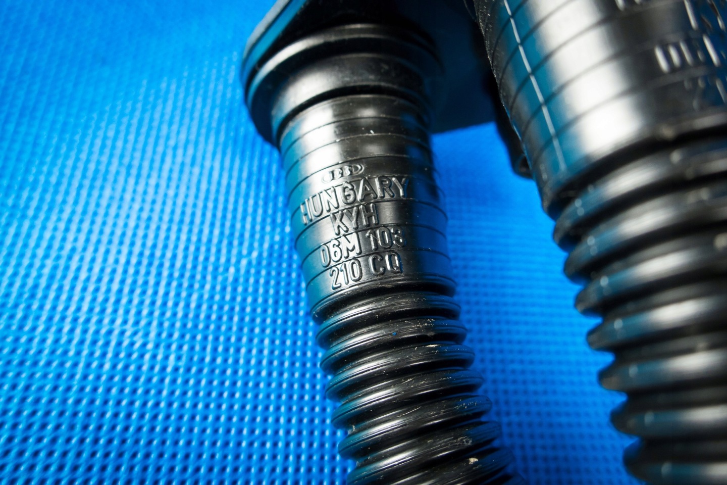 suction pipe air Audi A8 4N 06M129665BD BP