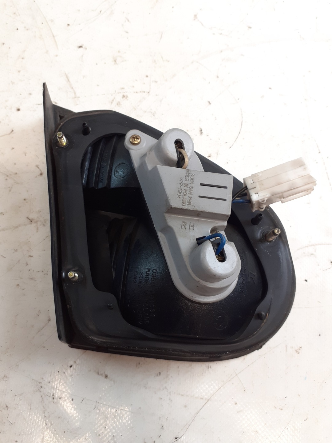 DAEWOO LANOS right rear light to the bonnet 0311-001066