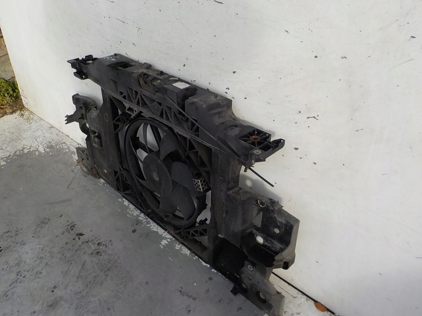 879 RENAULT SCENIC III support panel for radiators sider radiator