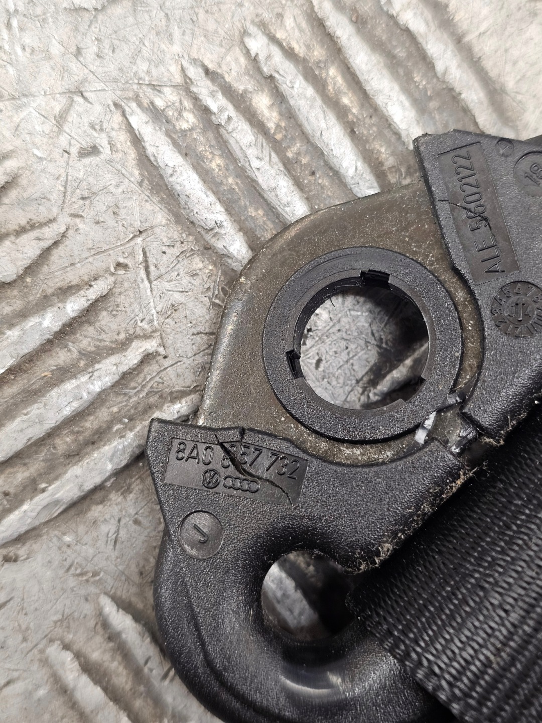 AUDI A8 D3 tension belts safety front left right KO