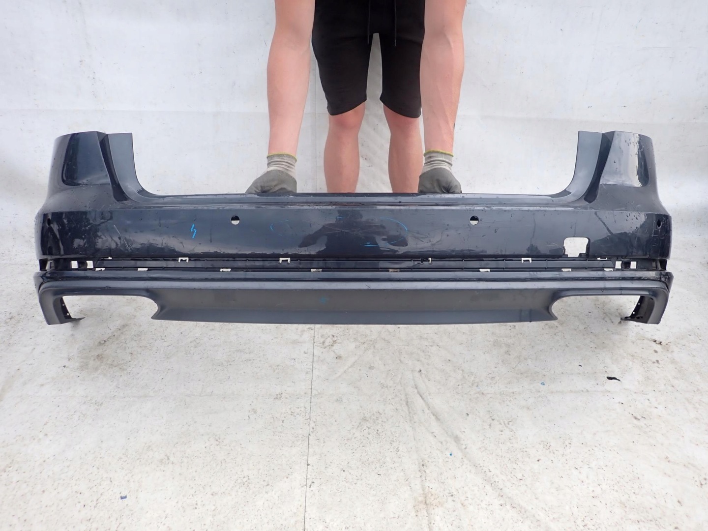 AUDI A4 B9 8W KOMBI S-LINE 15-19 bumper rear part rear 4XPDC
