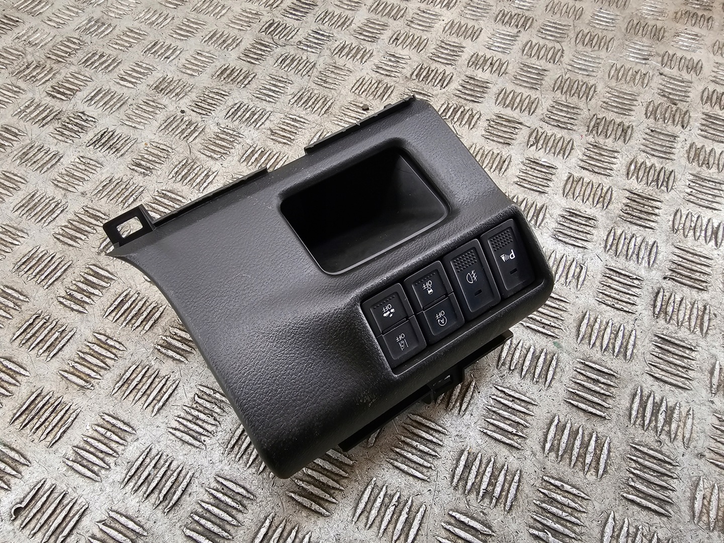SUZUKI SX4 S-CROSS LIFT 73831-61M1 PANEL Commandes Console Boîte a gant passager