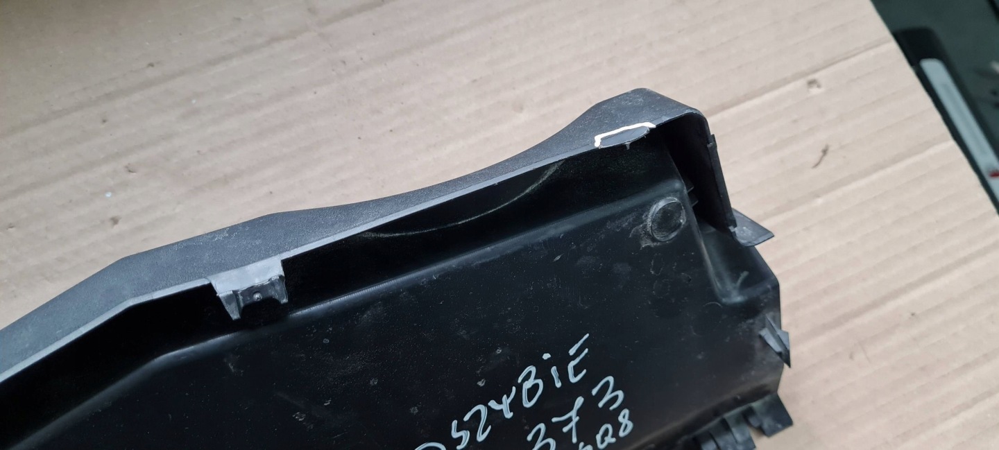 SQ8 4M RSQ8 Q8 cover cap under the window 4M8819447