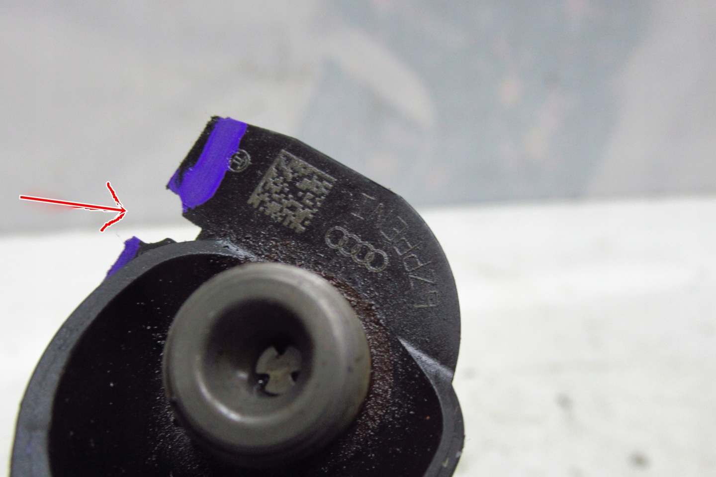 AUDI A8 D3 3.0 TDI injector nozzle STERUJACY