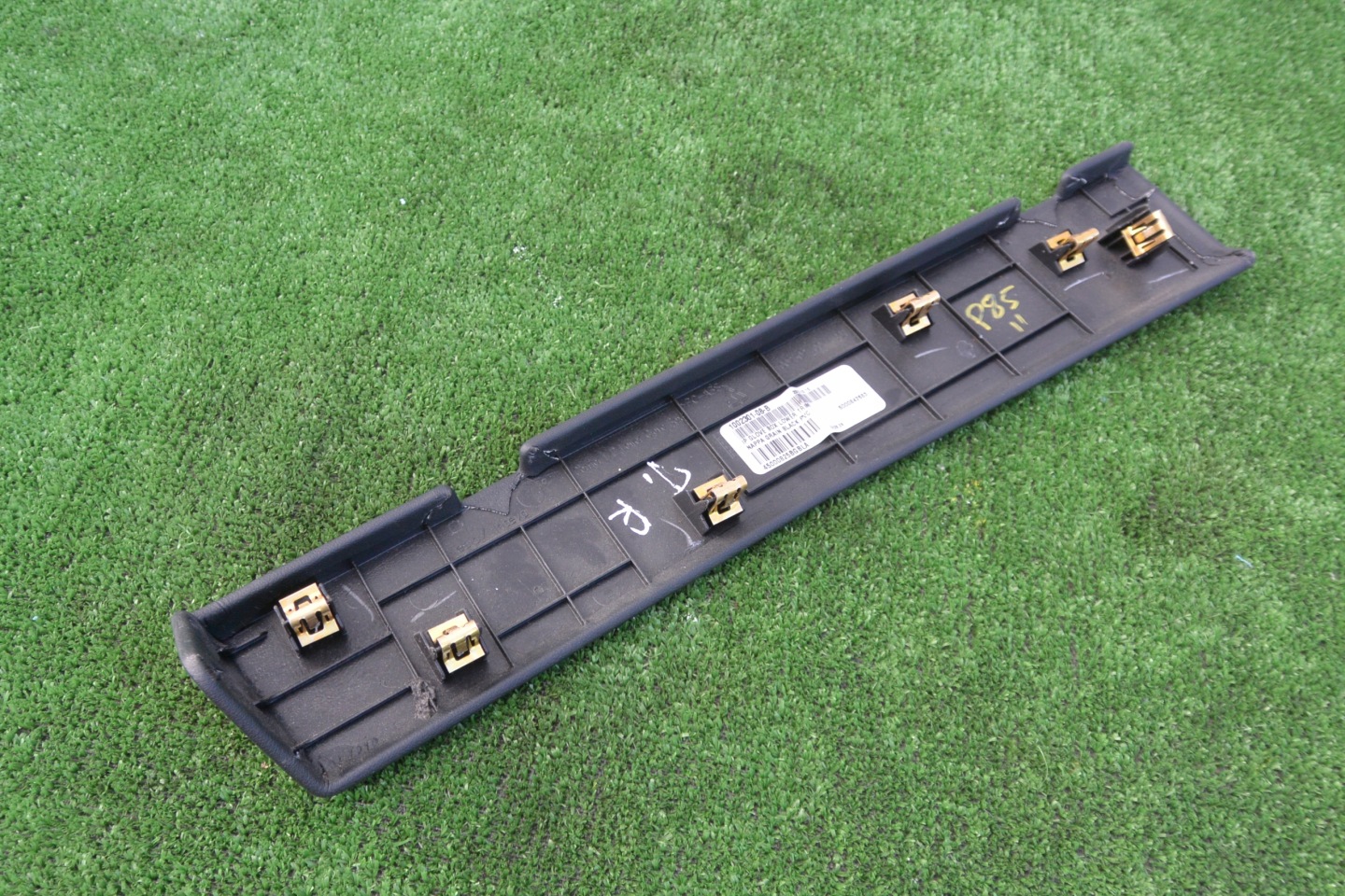BLENDE ABDECKUNG DEKOR HANDSCHUHFACH TESLA MODEL S 12-16 EU