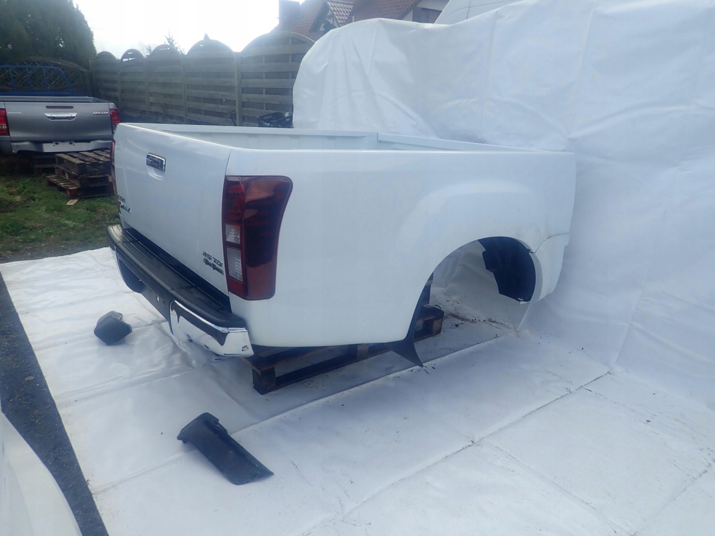 ISUZU D-MAX II 11-> PAKA ZABUDOWA complete