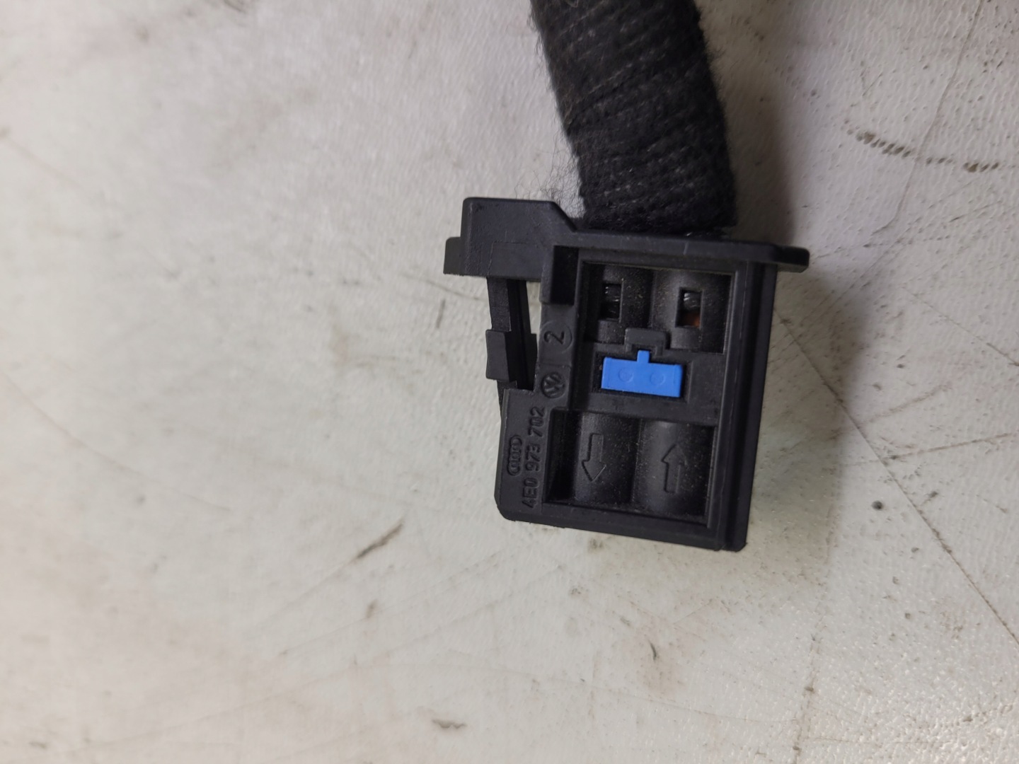 KABEL PRIJENOS SWIATLOWOD AUDI A4 A5 A6 Q5 8F001288