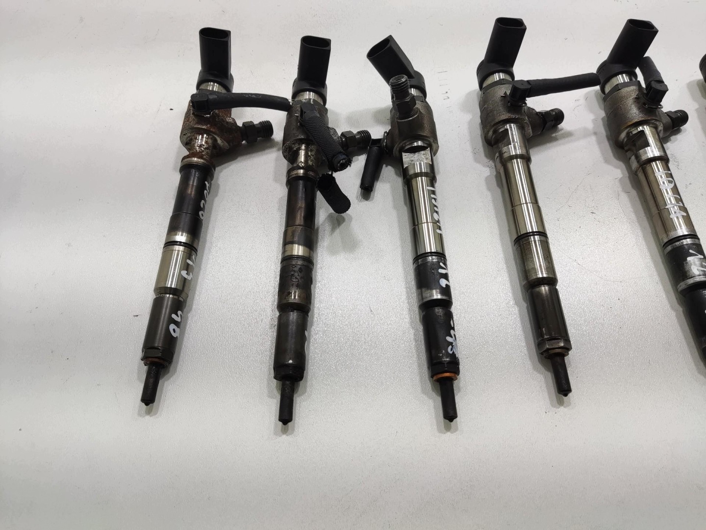 nozzle injector SEAT IBIZA IV 6J 1.6 TDI 2008-2012 03L130277B