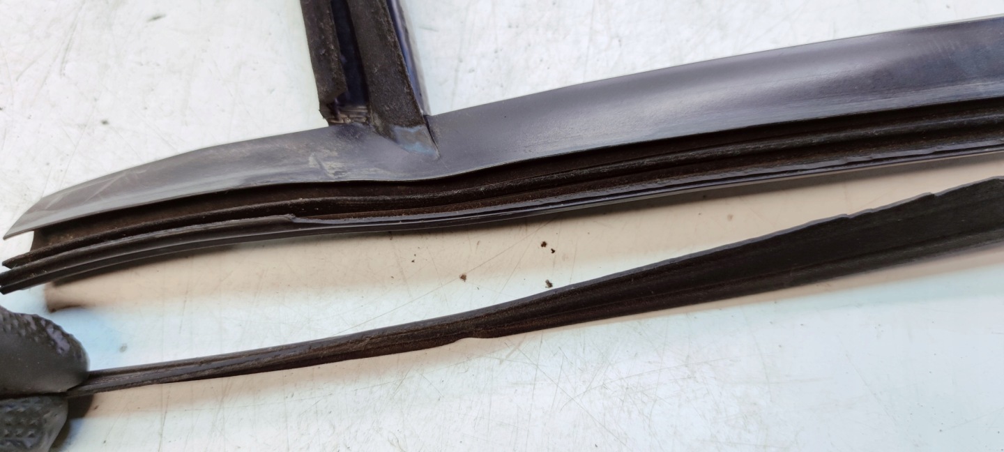 gasket door left front AUDI A6 C7 4G0837431