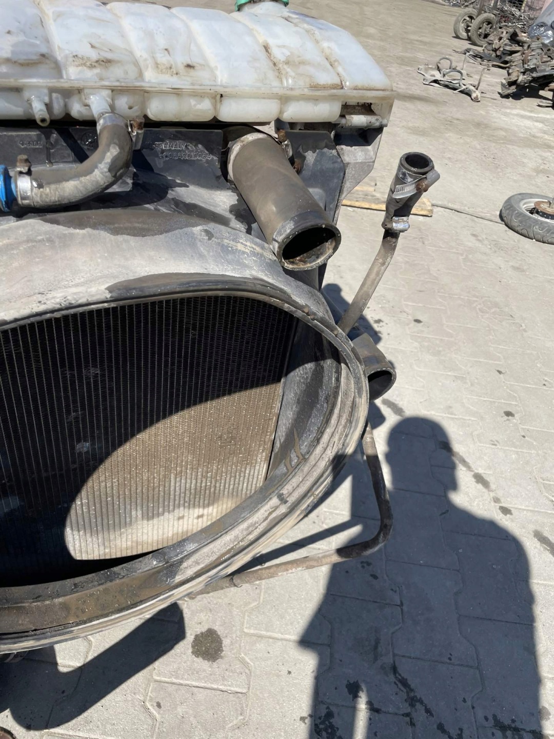 Kühler KOMPLET INTERCOOLER MAN L2000 14.152 4.6