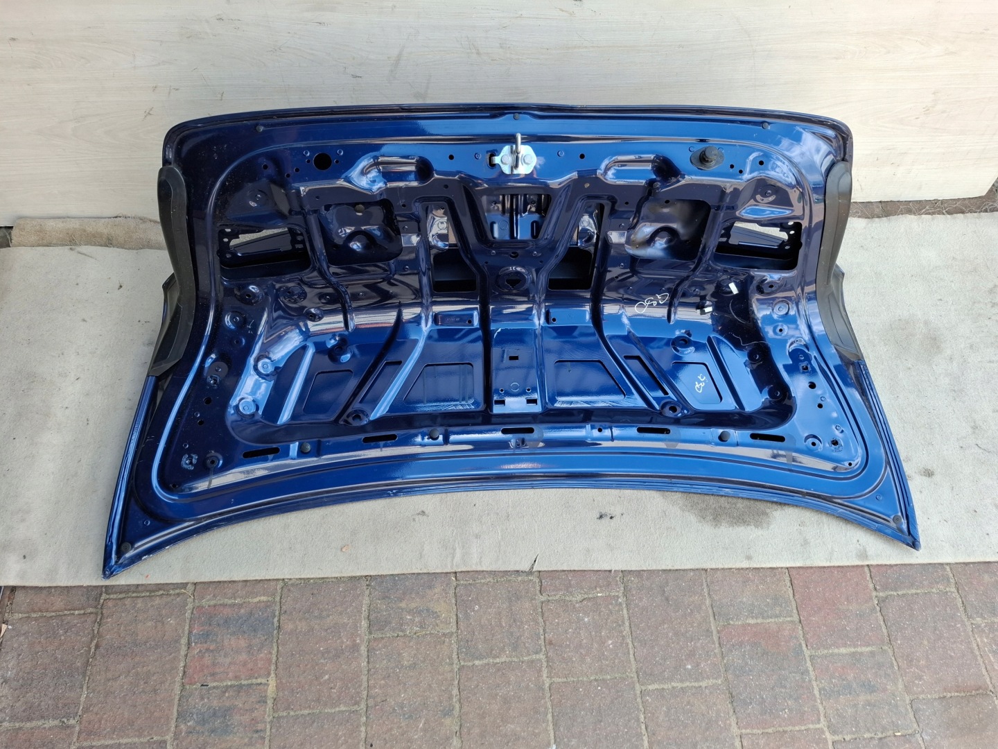 BMW G30 trunk door cover rear boot blue