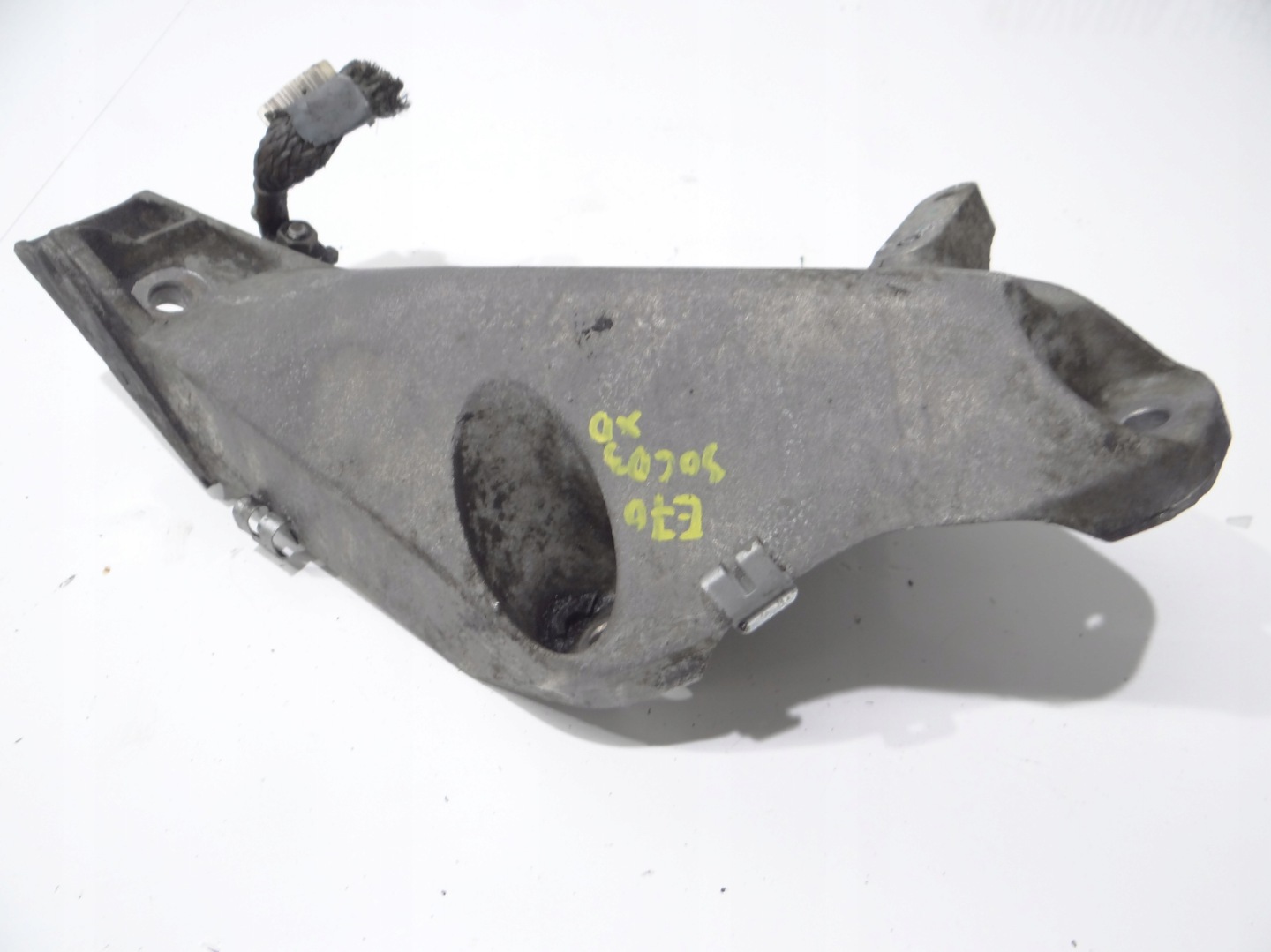 console engine mount left BMW X5 E70 3.0D 6787489