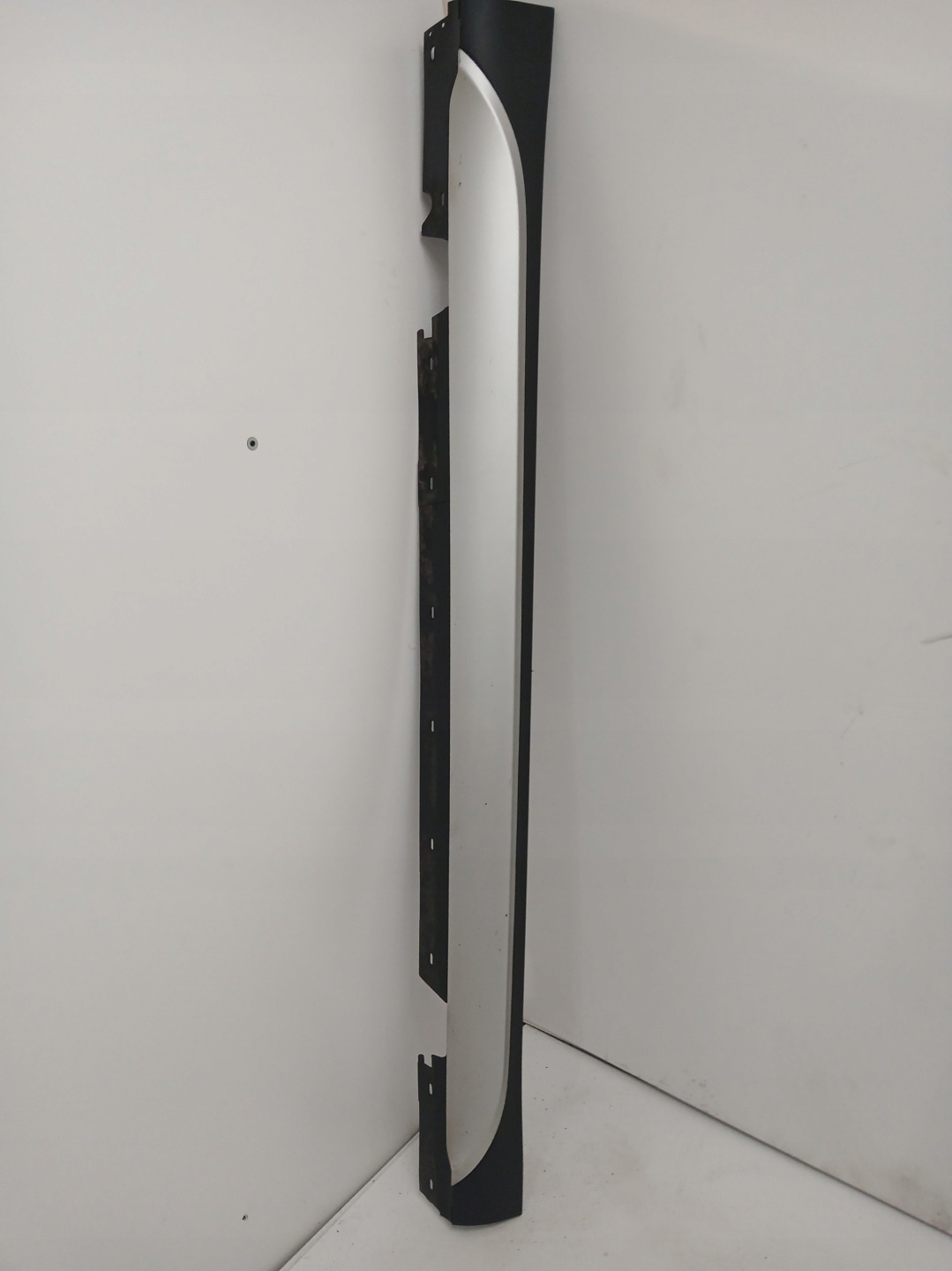 moulage seuil couverture droit BMW X1 E84