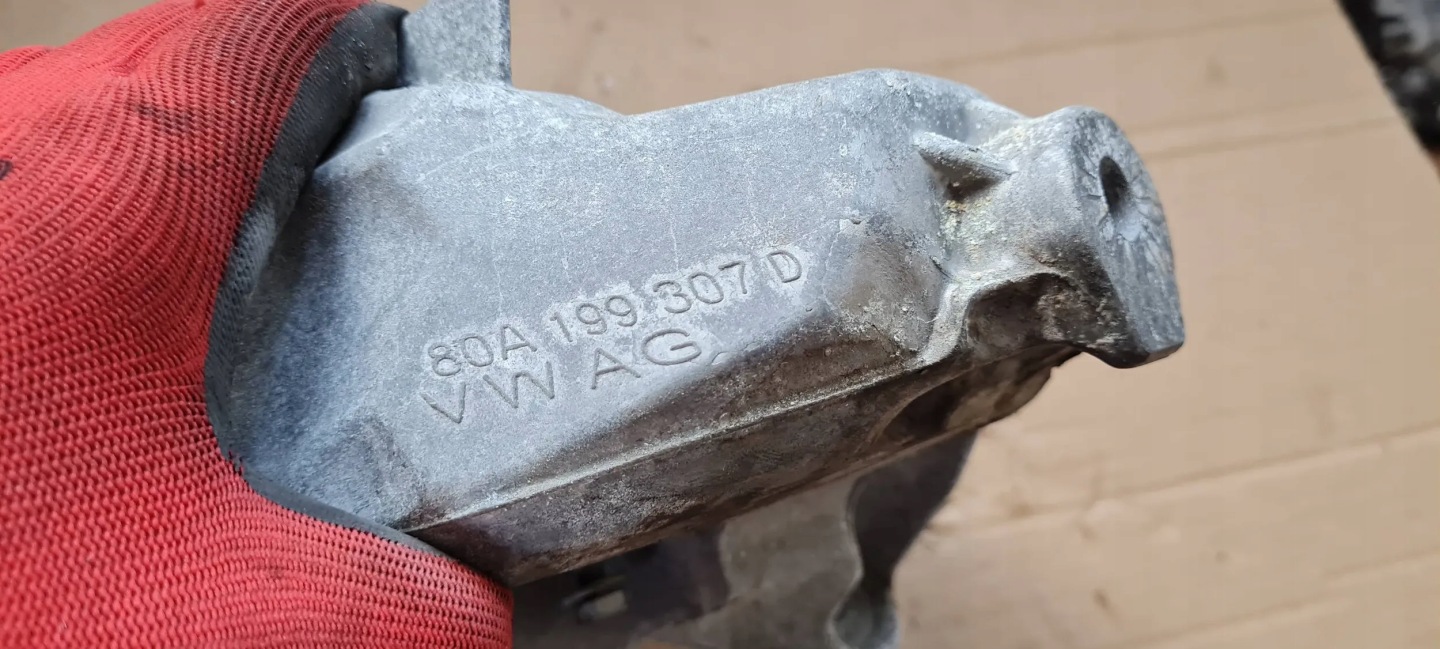 Q5 80A holder engine mount left left front 2.0 TFSI 80A199307D