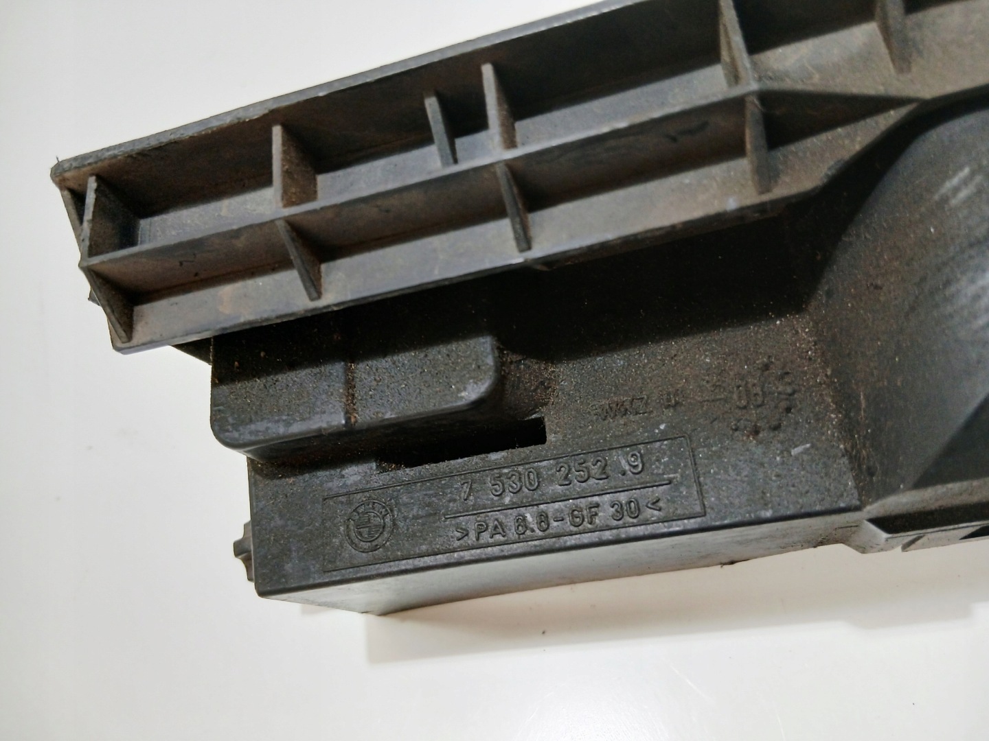 holder radiator left BMW X3 E83 LCI 7530252