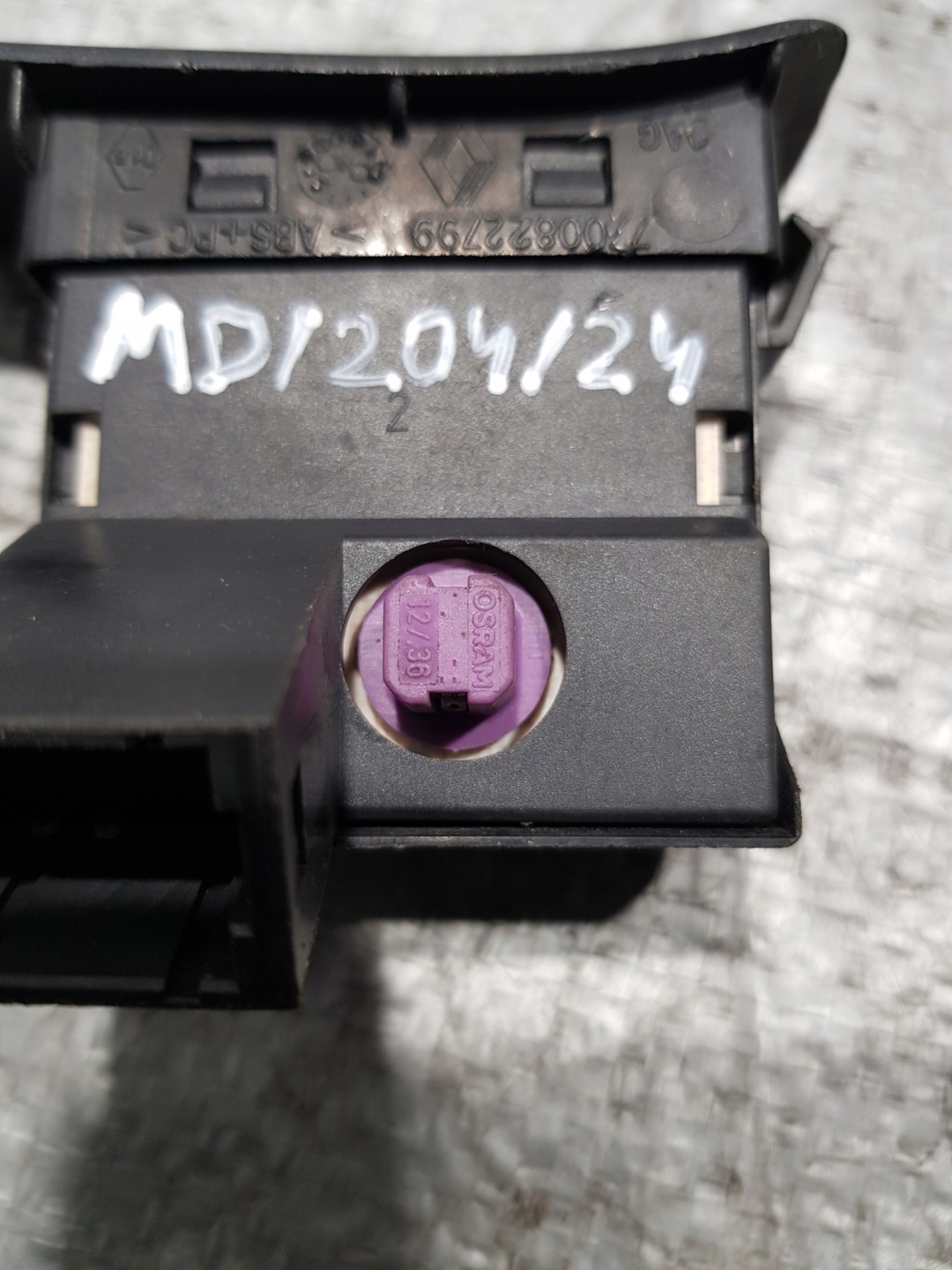 switch control of the lights Renault OE 7700822799