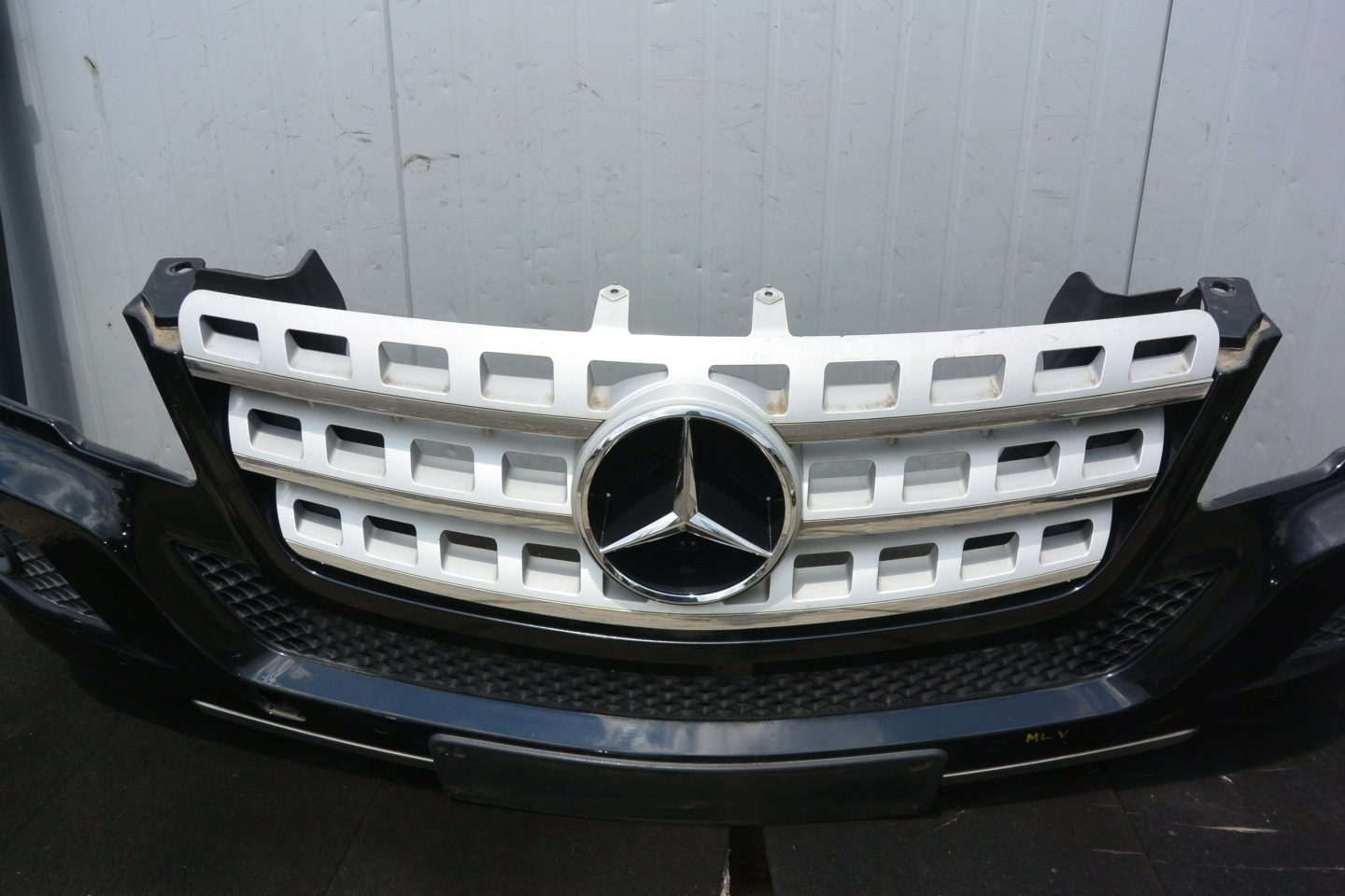 MERCEDES ML W164 bumper grill front LIFT 197 KPL PDC