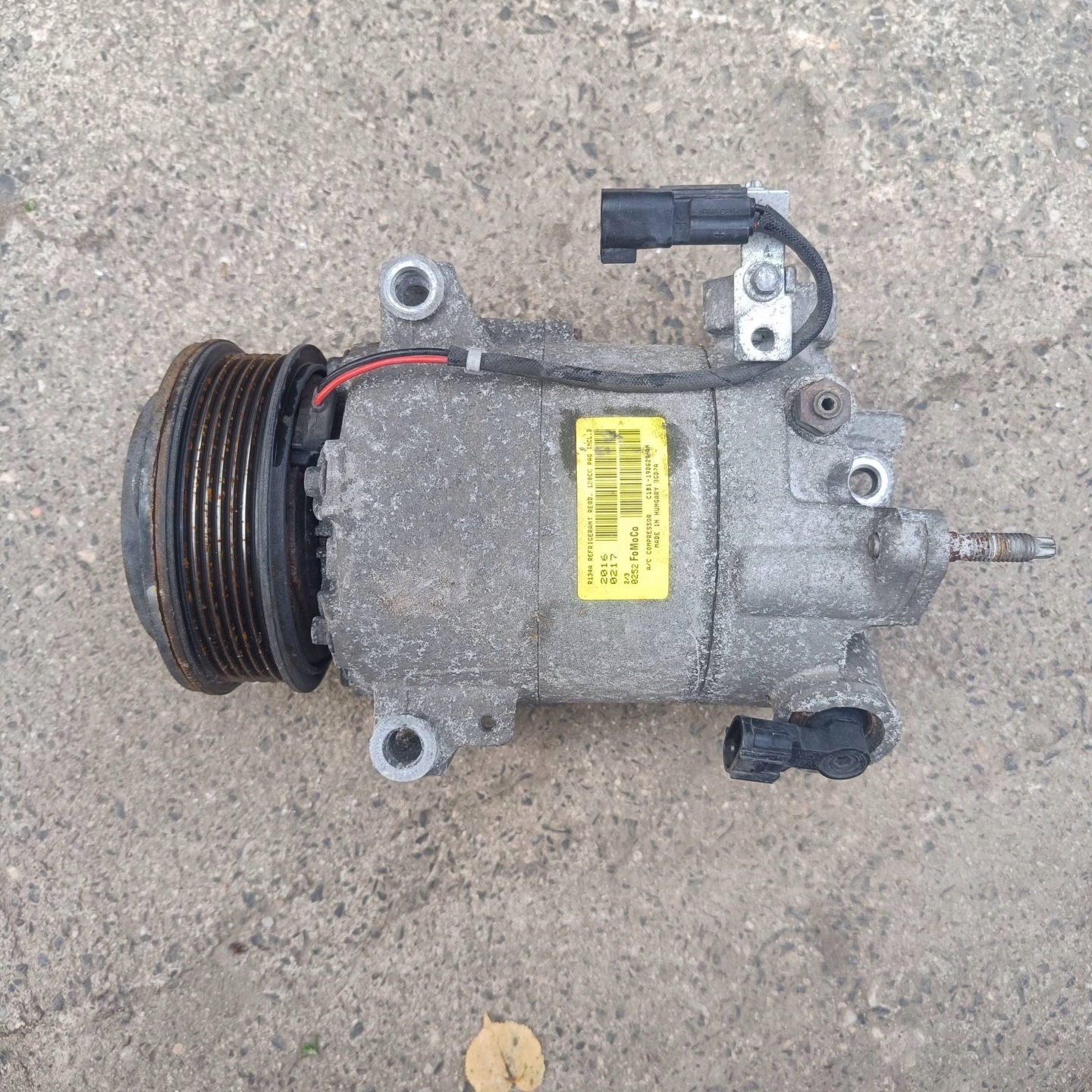 Ford Fiesta MK7 1.0 2016 compressor; / compressor of the air conditioning A/C