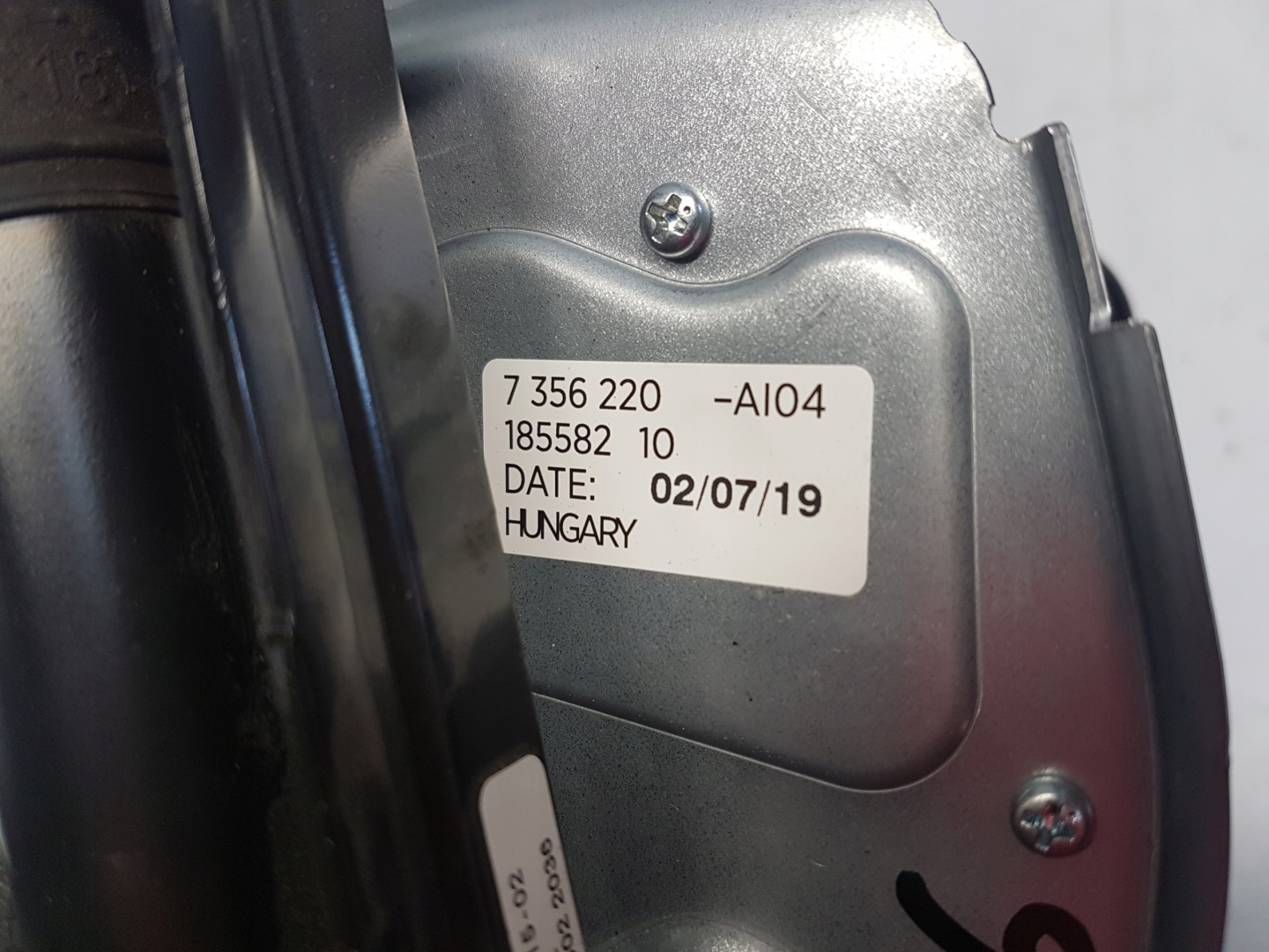 BMW 2 F46 Motor Wischer 7356220