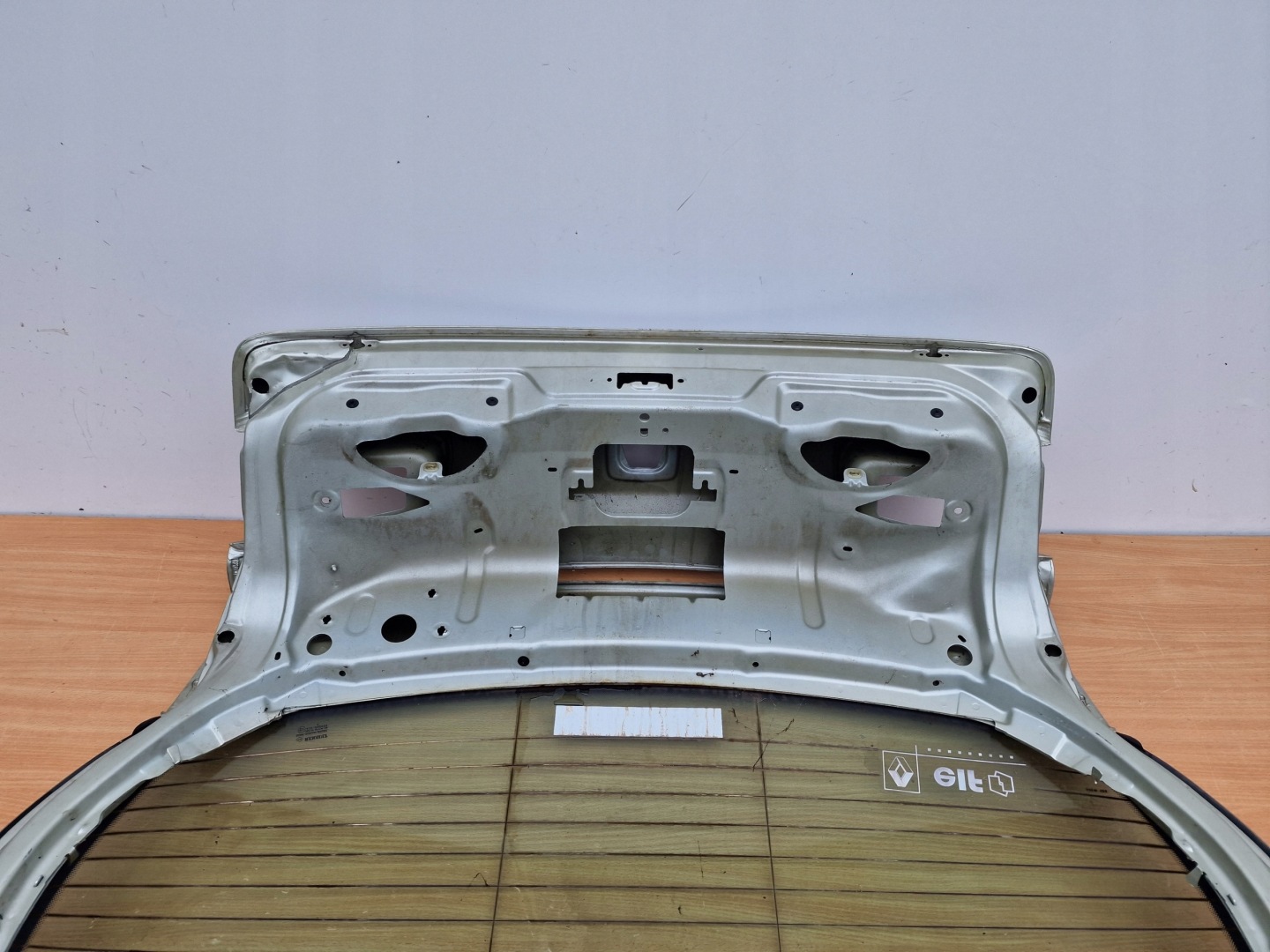 RENAULT LAGUNA II 2 HB trunk door boot window 2006