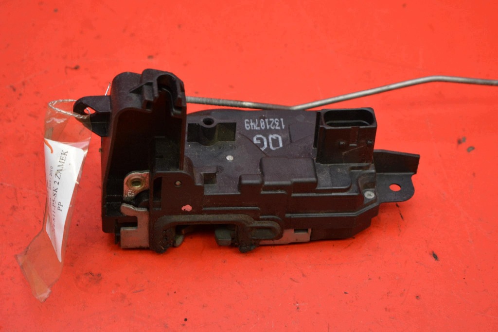 lock door right front front EU 13210749QG OPEL ZAFIRA B 05-10