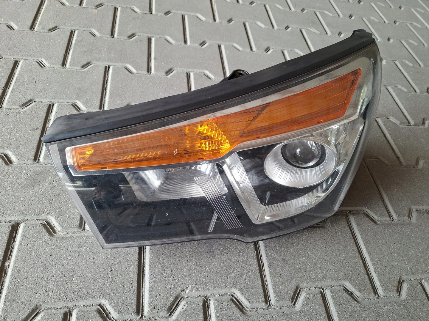 light front left front left EUROPA SSANGYONG RODIUS II