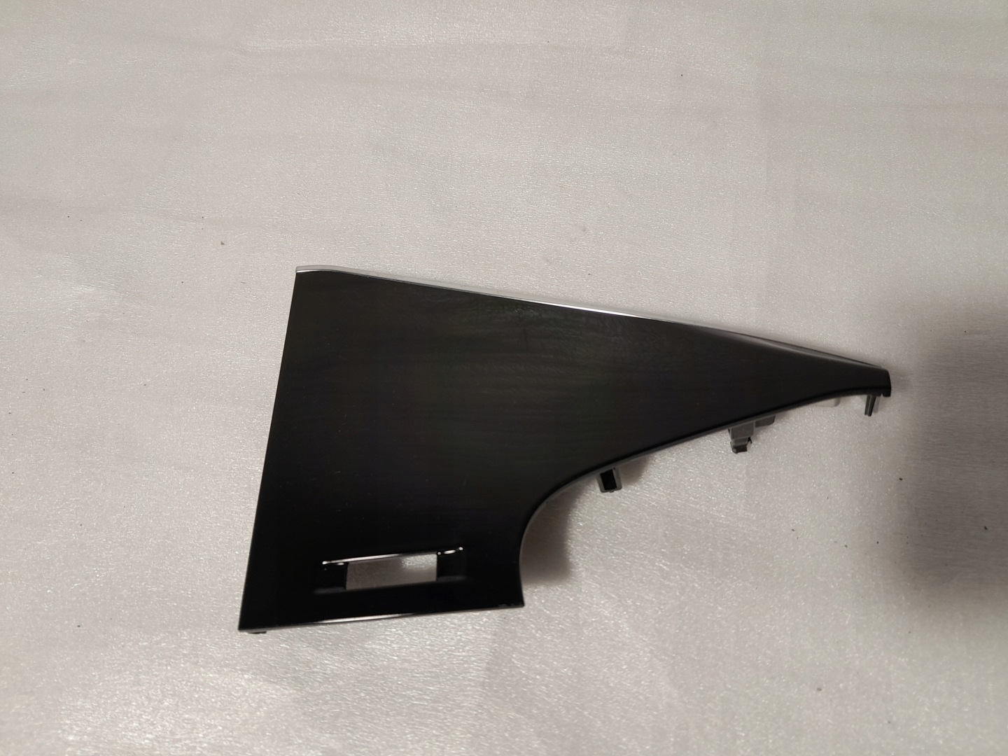 AUDI Q8 4M Moulage DEKOR Console 4M8857238B