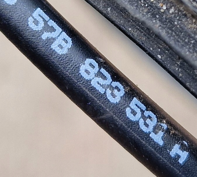 Câble de la serrure du capot 57B823531A SKODA KAROQ Original