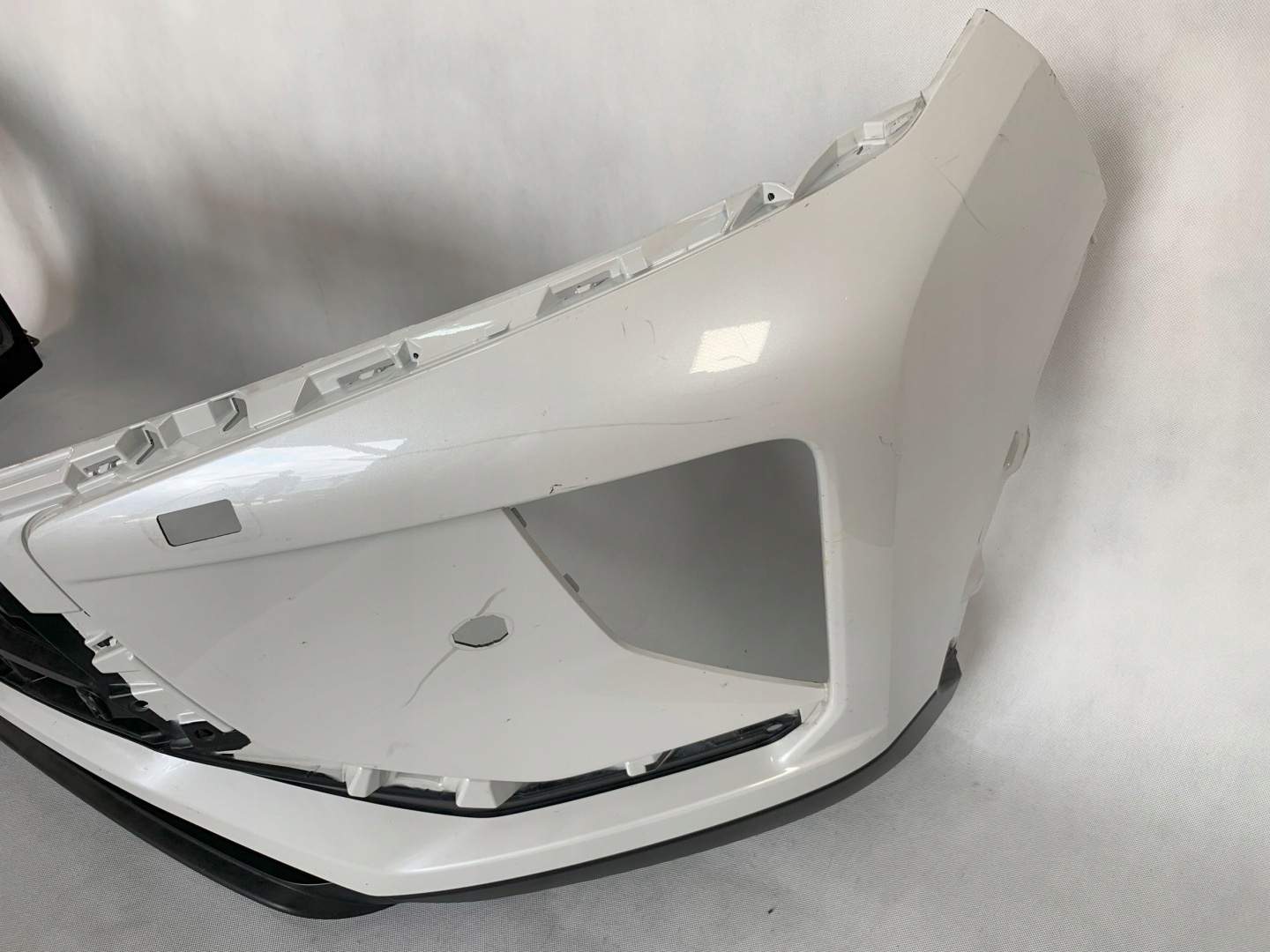 front bumper Mitsubishi Eclipse Cross 17-21r SPR PDC 6400H717ZZZ 05.25