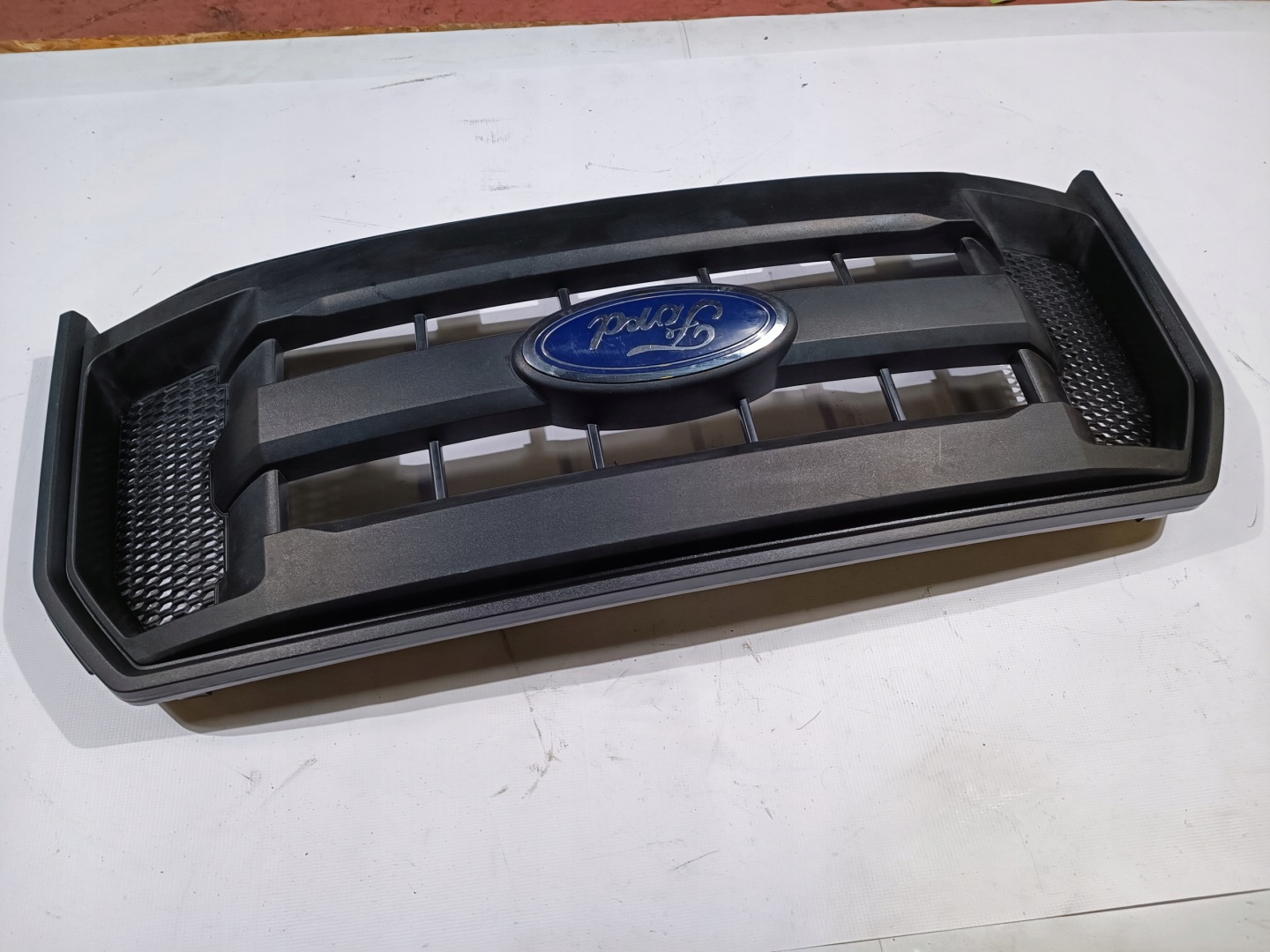grill grille radiator Ford F150 2015