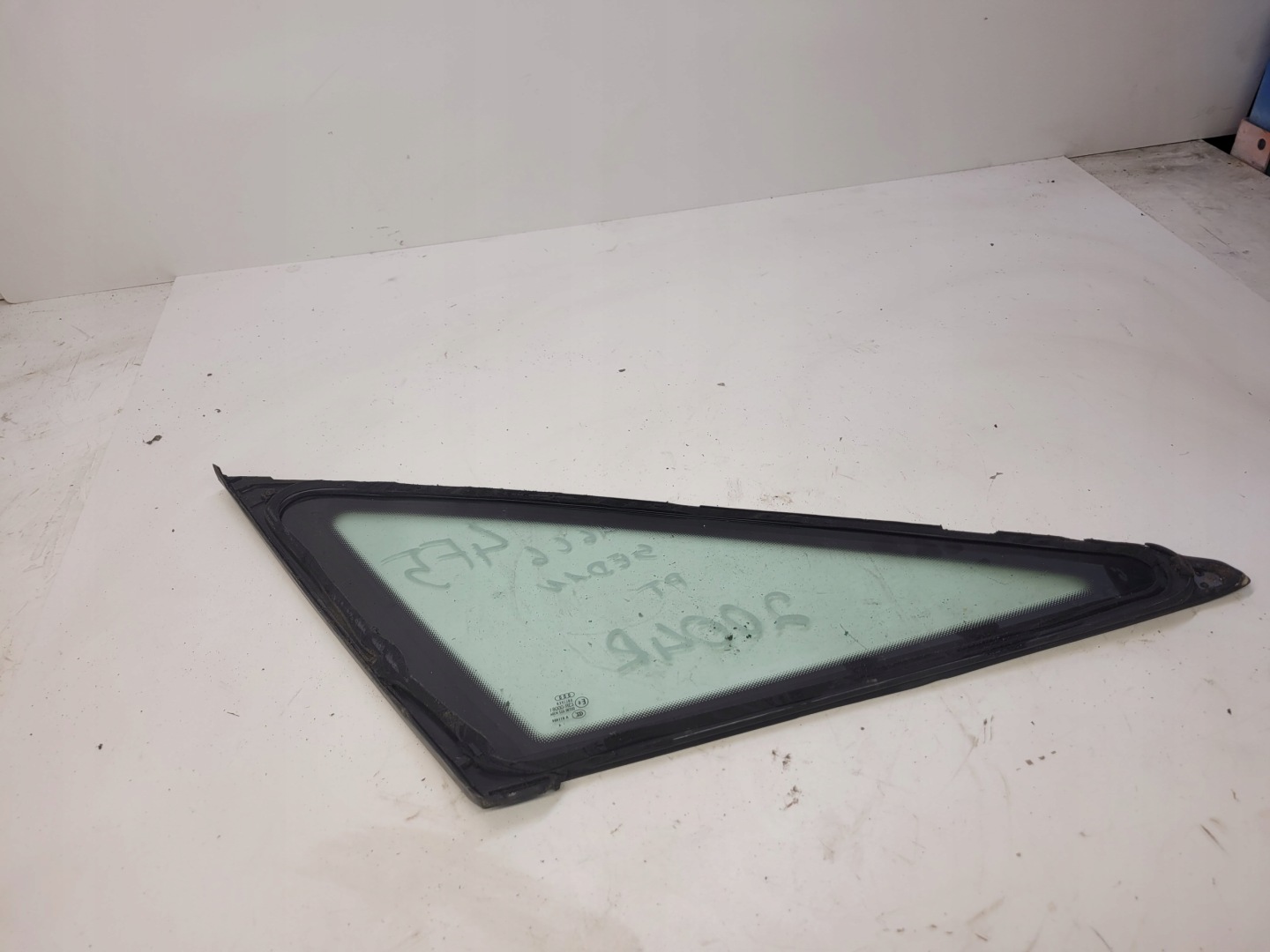 window bodywork right rear part AUDI A6 C6 sedan 4F5 2004R original !!!