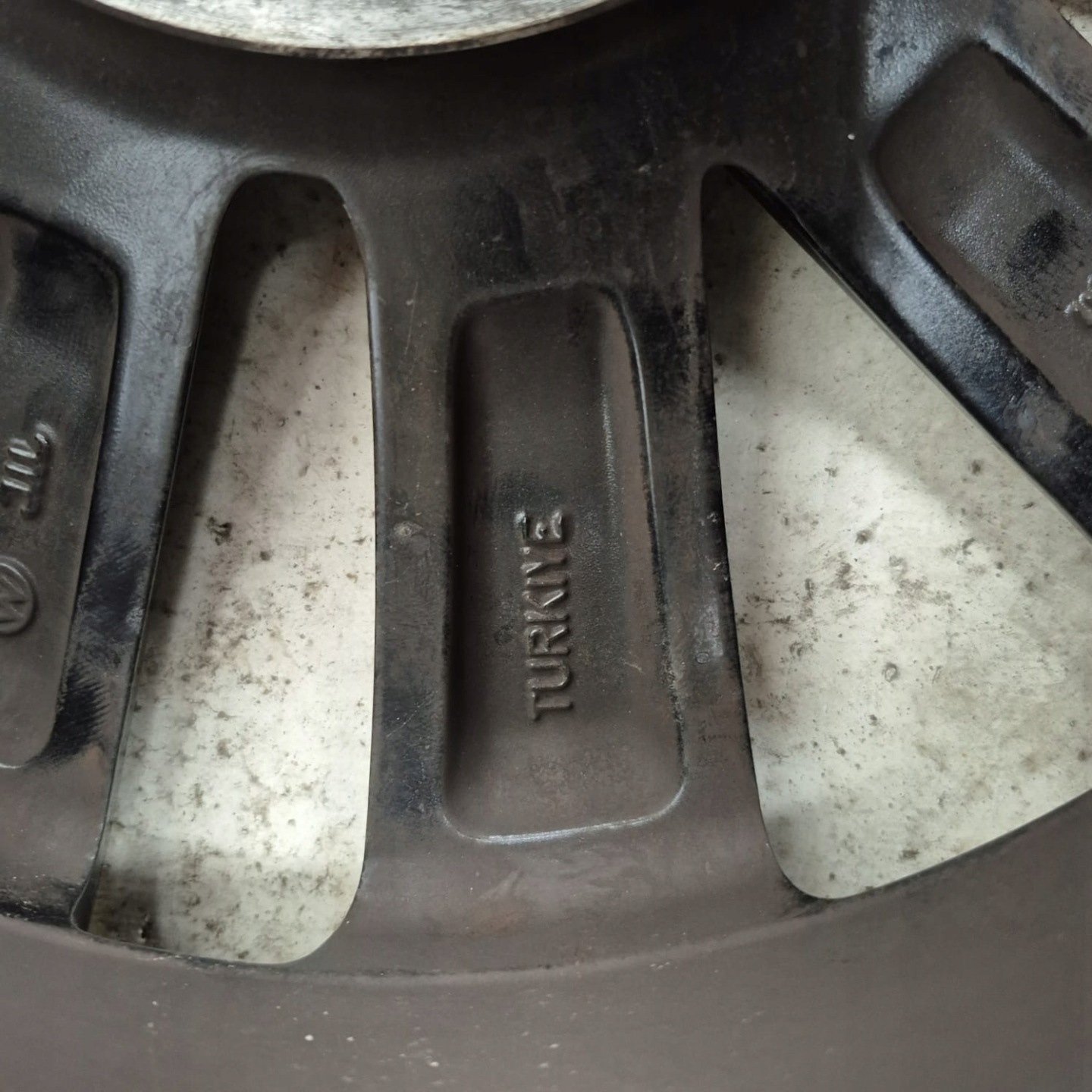 VW T-CROSS 2GM disk hliníkový 16" 2GM601025C