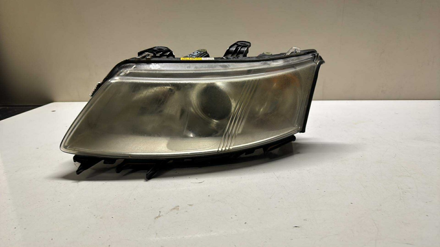 REFLEKTOR left light left front SAAB 93 9-3 XENON PRZEDLIFT 02-07 EUROPA
