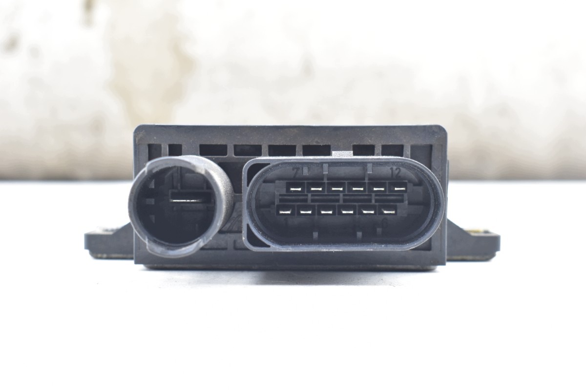 relay plugs Zarowych BMW E60 E53 E90 3.0d 7788327
