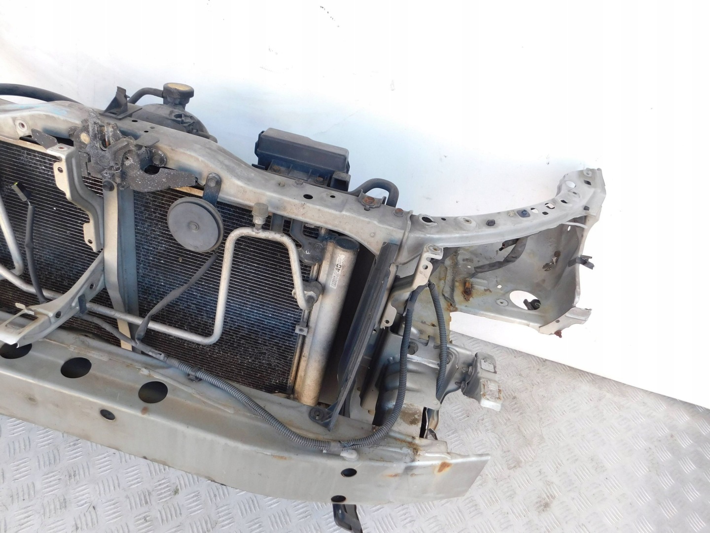 support panel for radiators sider radiator TOYOTA AVENSIS T25 petrol