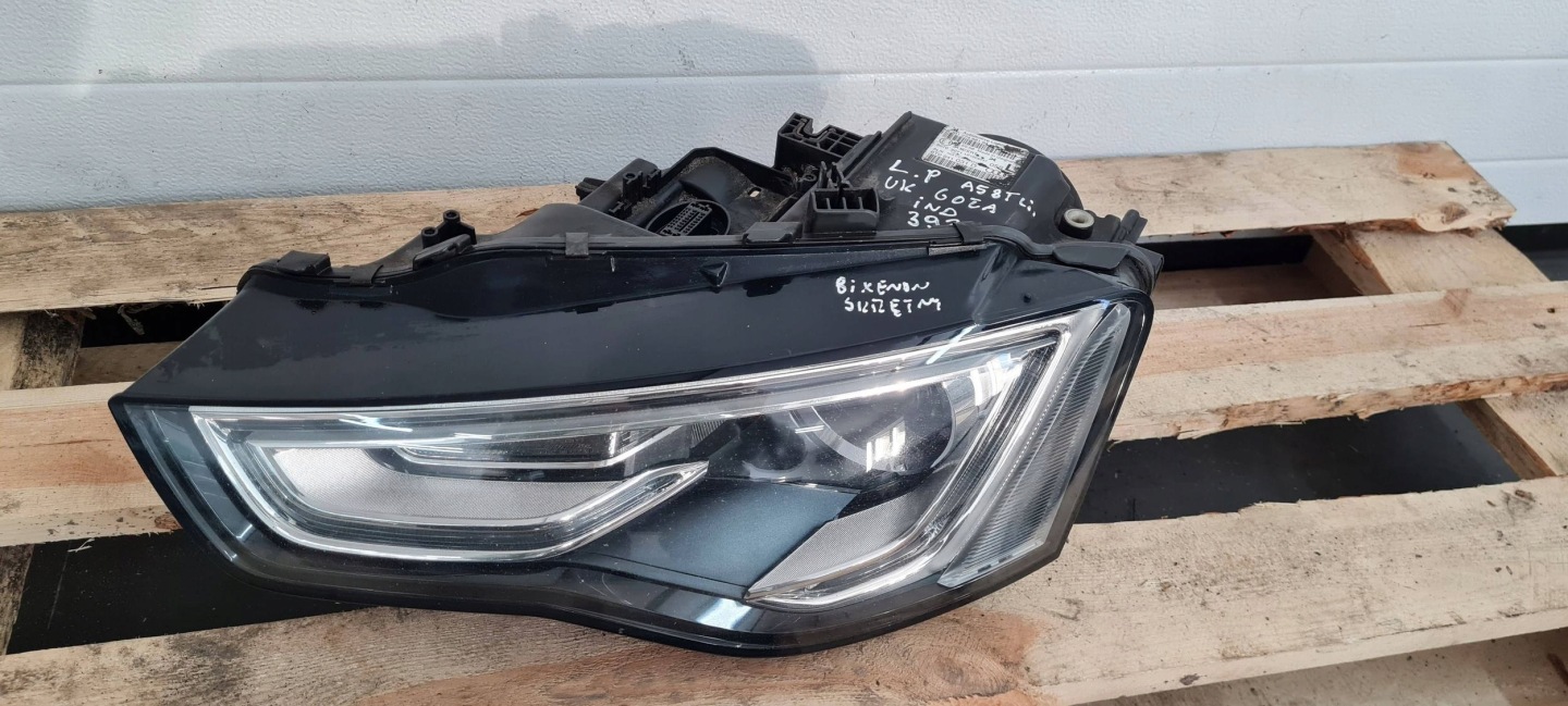 A5 8T S5 LIFT light left left front XENON ANGLIK 8T0941031D